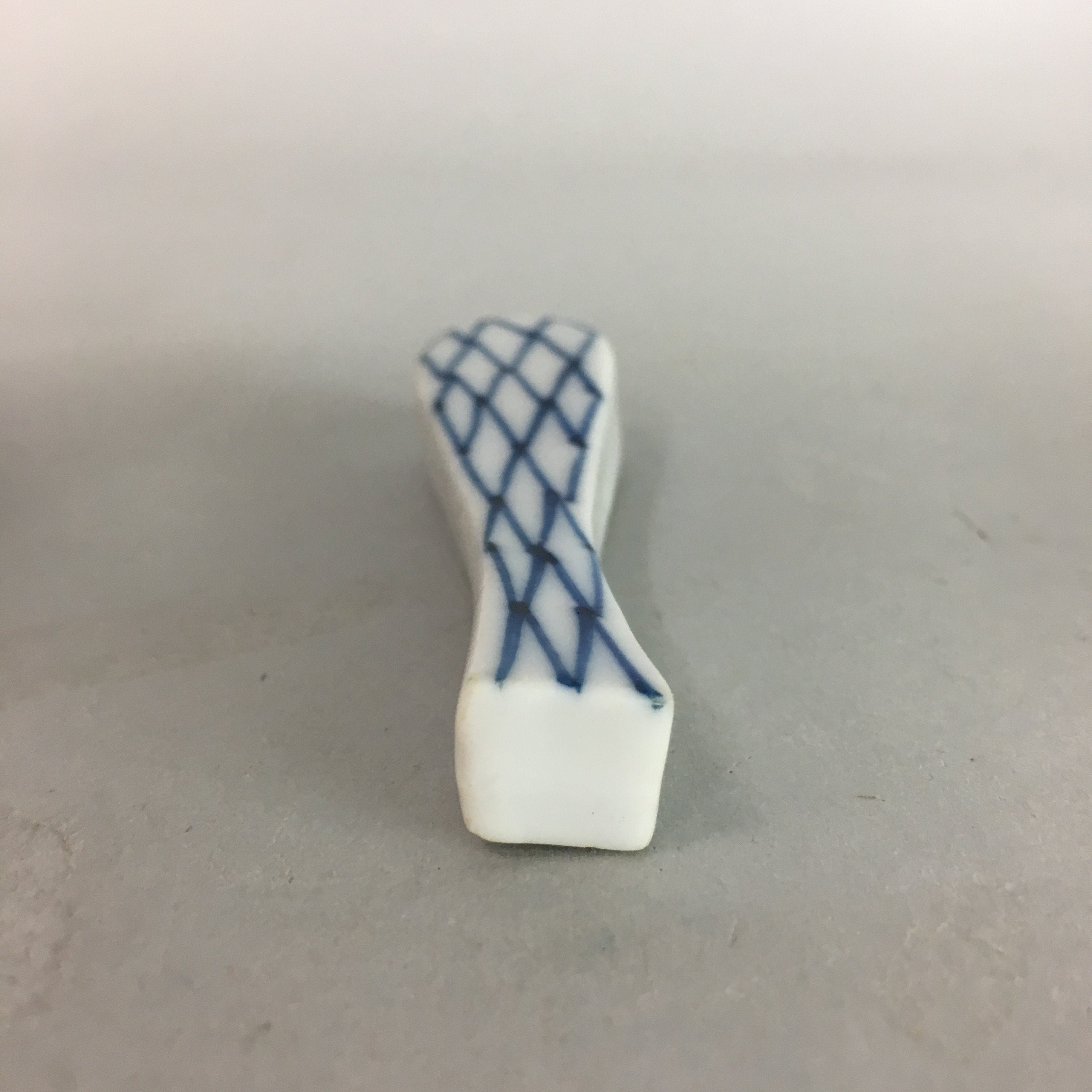 Japanese Porcelain Chopstick Rest Holder Vtg Hashioki Sometsuke Rice Scoop CR151