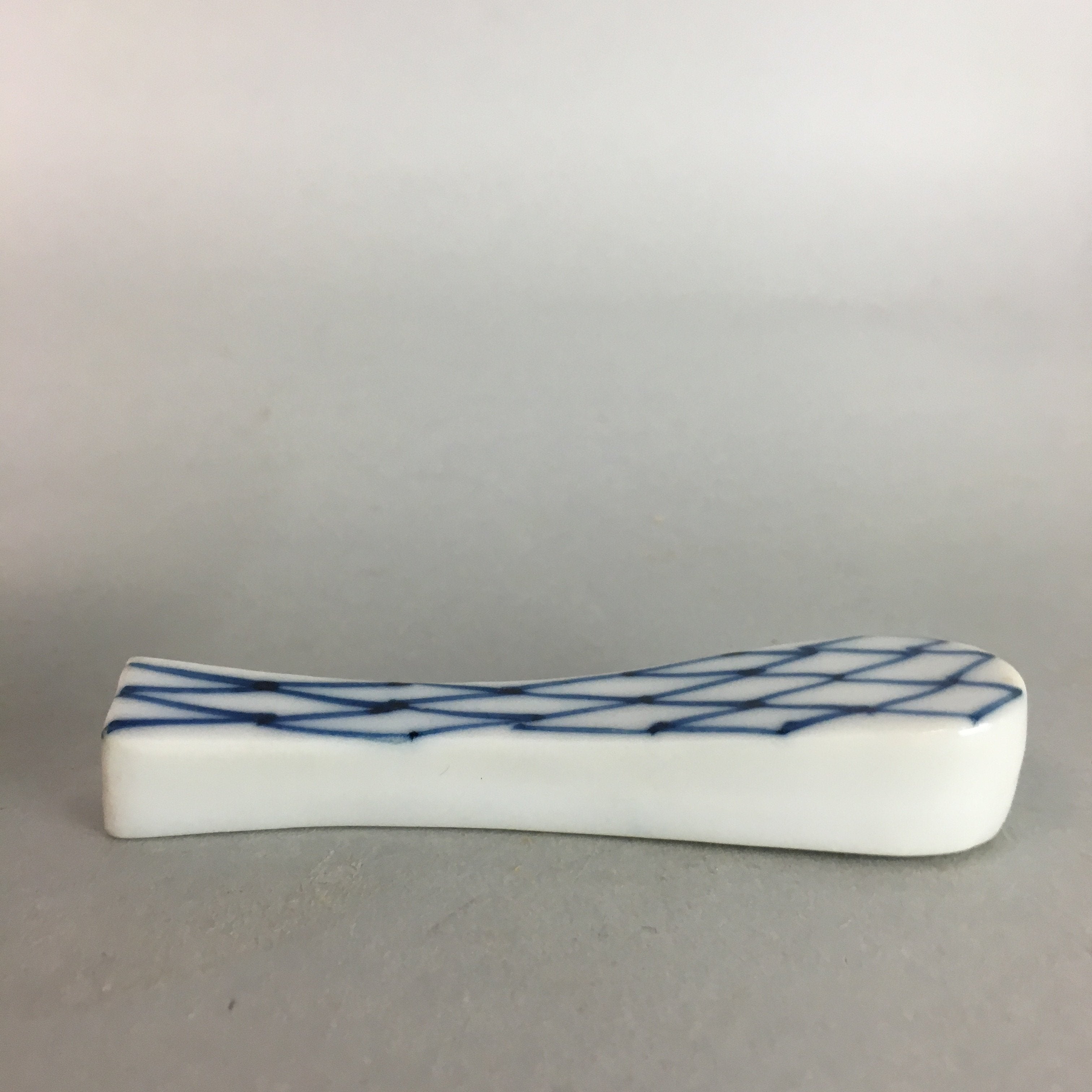 Japanese Porcelain Chopstick Rest Holder Vtg Hashioki Sometsuke Rice Scoop CR151