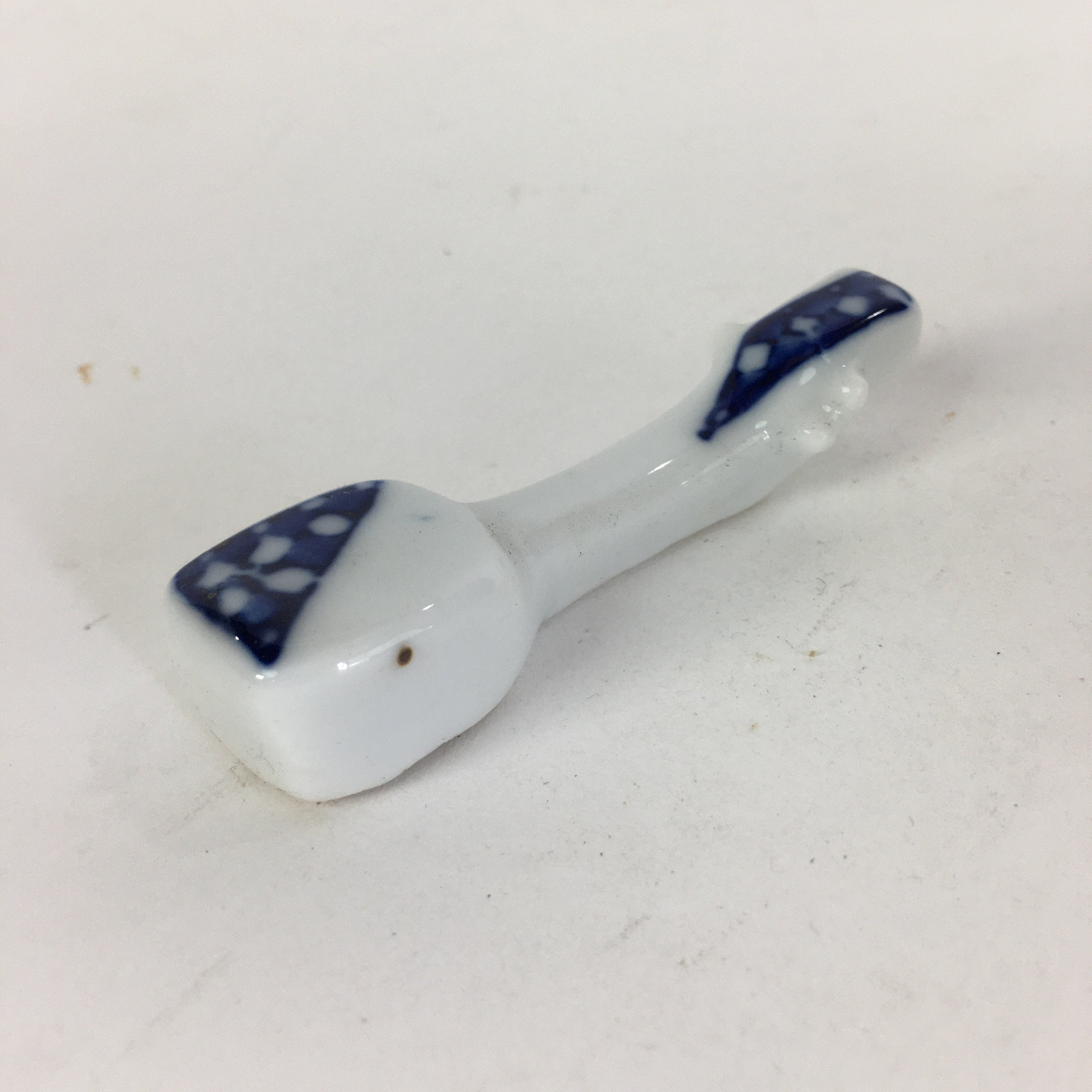Japanese Porcelain Chopstick Rest Holder Vtg Japanese Guitar Shape Hashioki CR26
