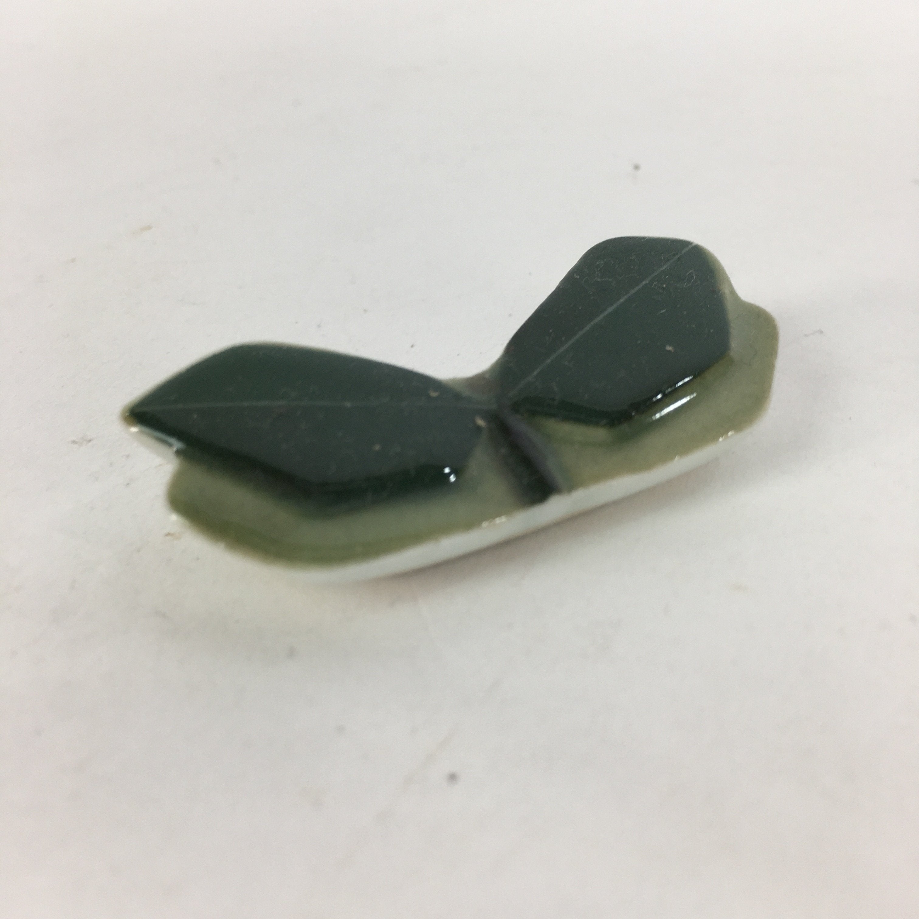 Japanese Porcelain Chopstick Rest Holder Vtg New leaves Green Hashioki CR238