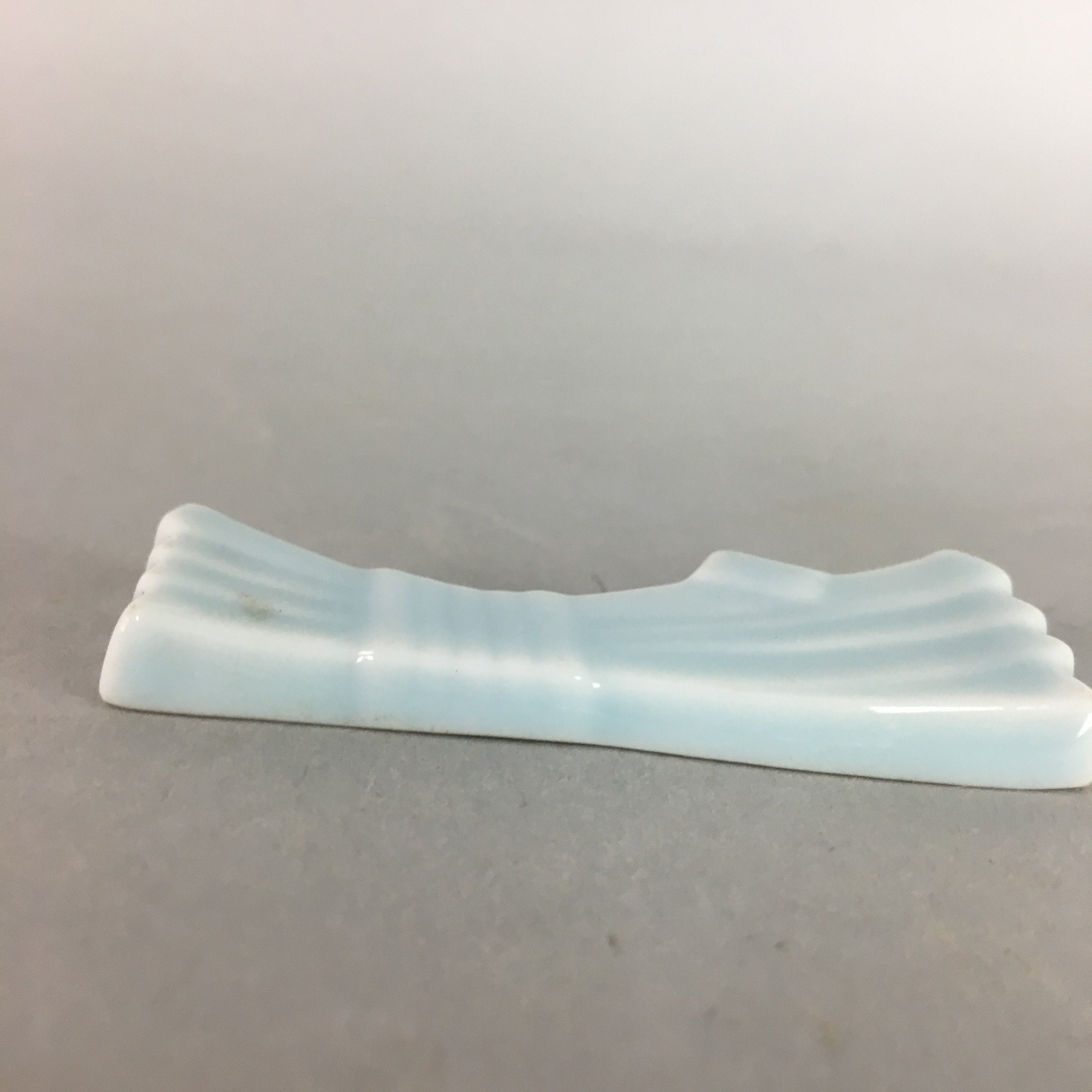 Japanese Porcelain Chopstick Rest Holder Vtg Ribbon Shape Handmade CR181