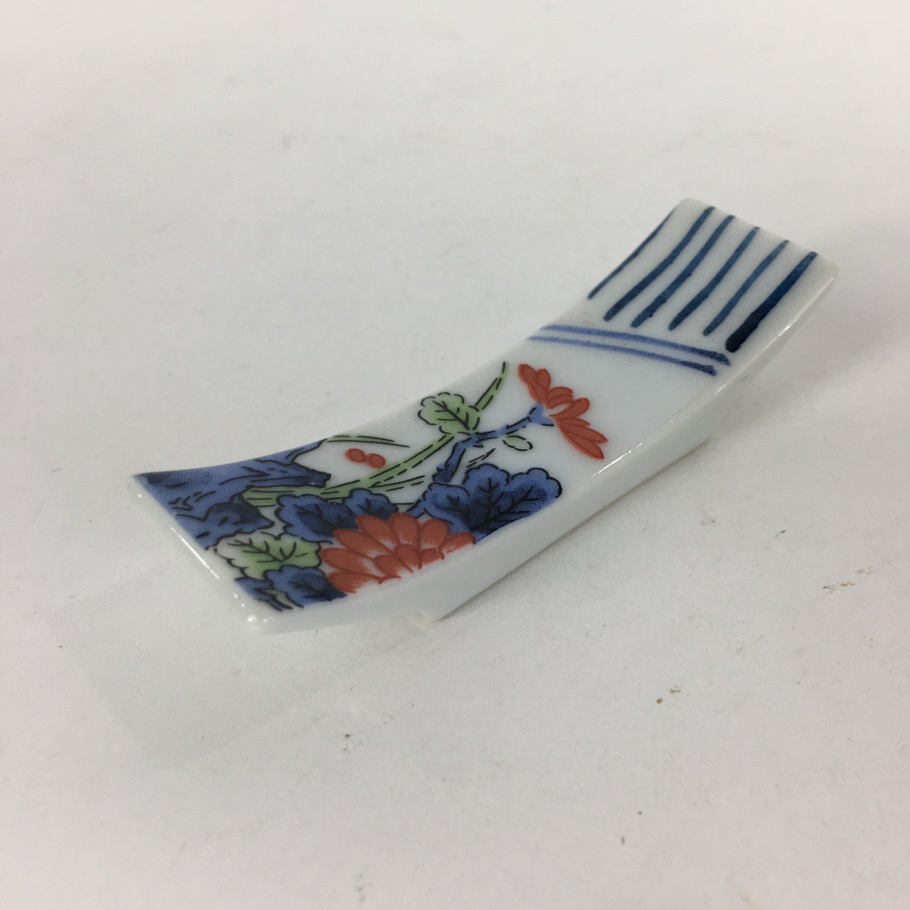 Japanese Porcelain Chopstick Rest Holder Vtg Sometsuke Red Chrysanthemum CR204