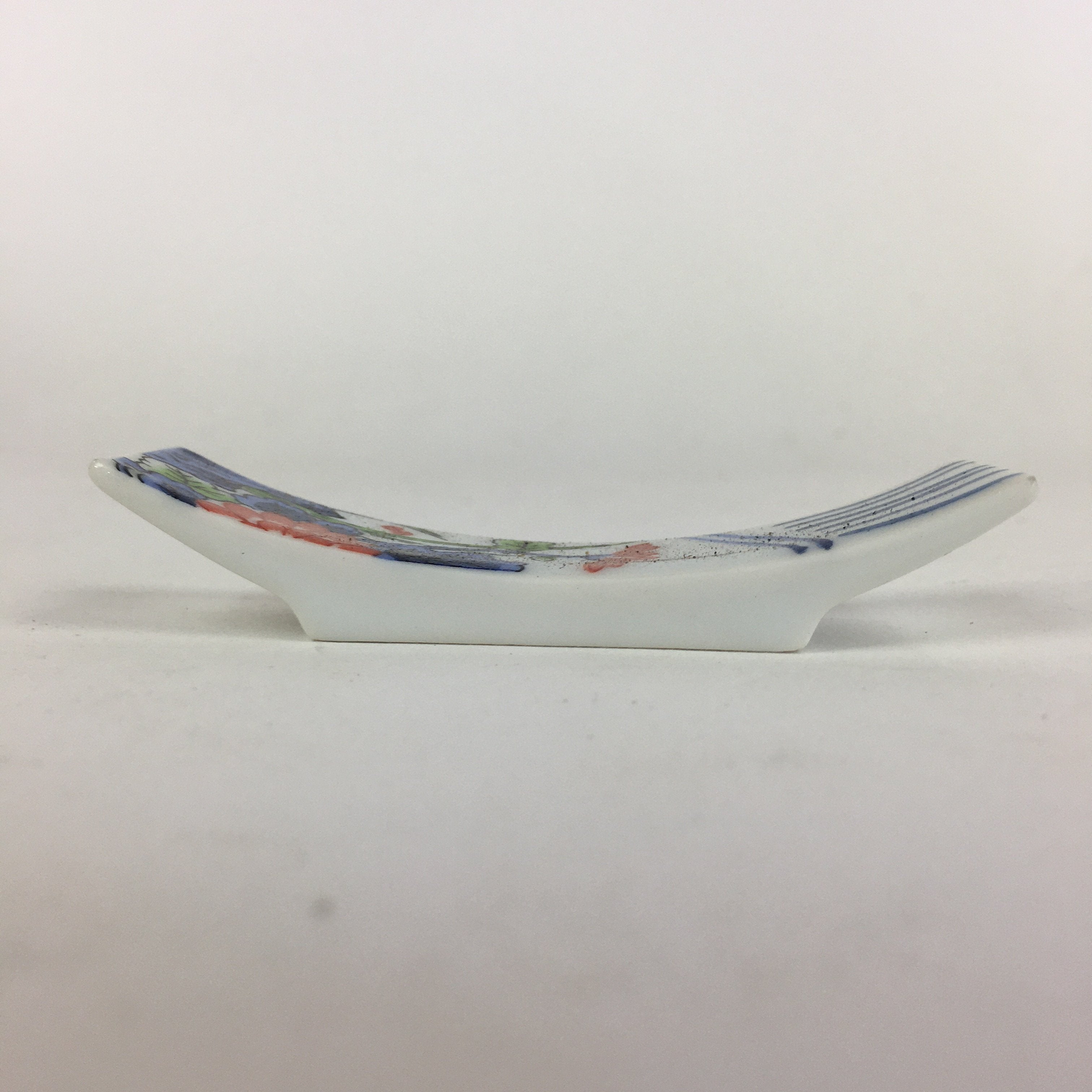 Japanese Porcelain Chopstick Rest Holder Vtg Sometsuke Red Chrysanthemum CR205