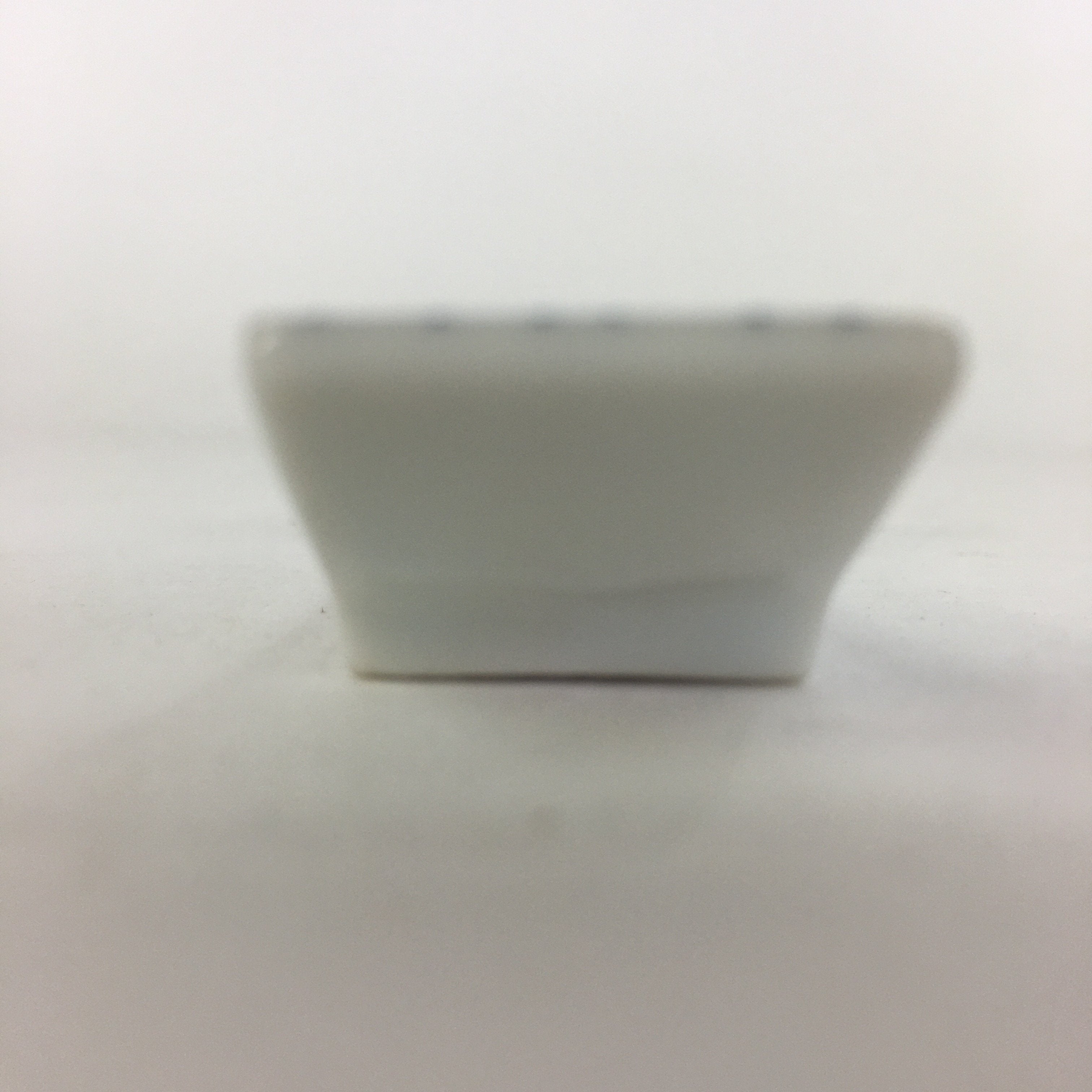 Japanese Porcelain Chopstick Rest Holder Vtg Sometsuke Red Chrysanthemum CR205