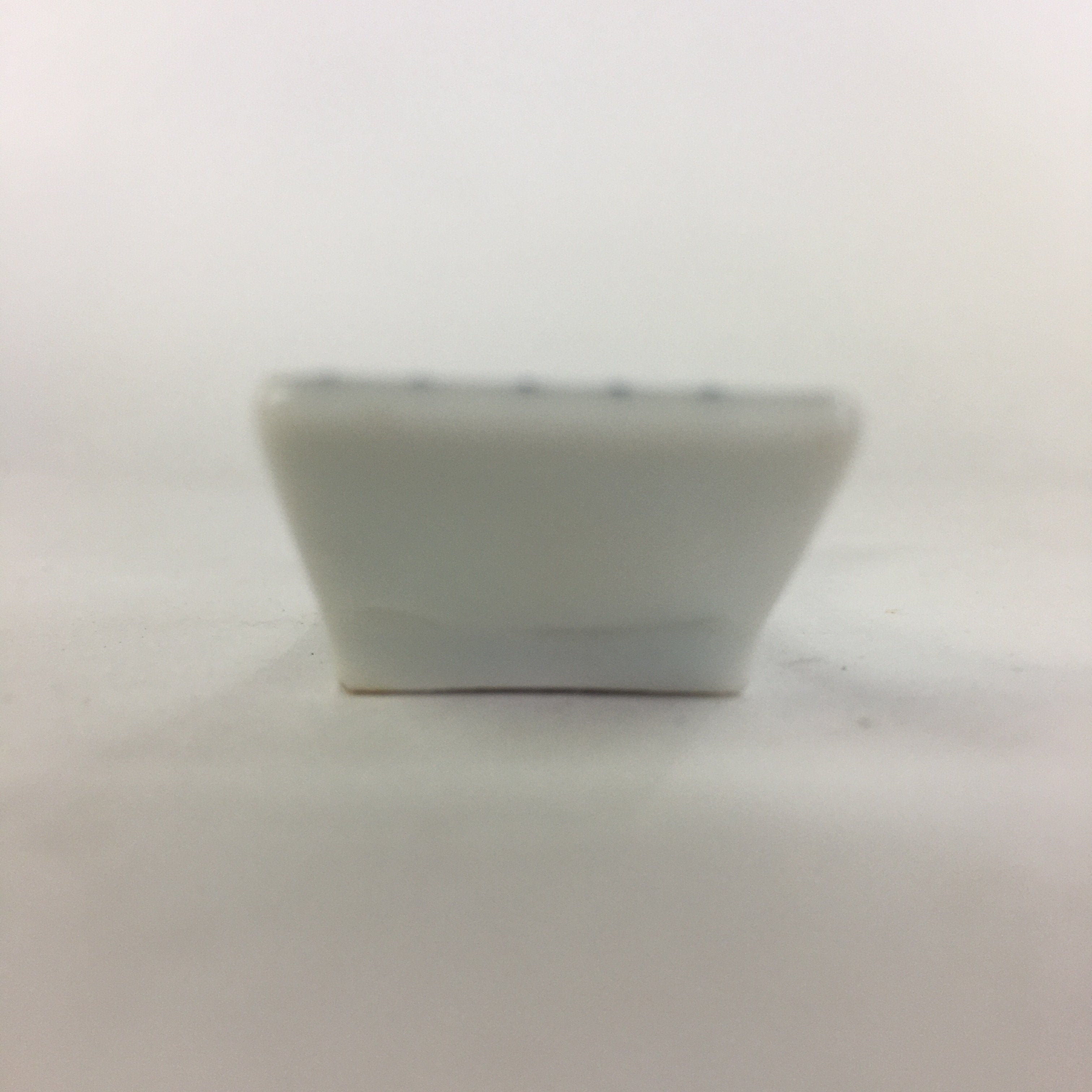 Japanese Porcelain Chopstick Rest Holder Vtg Sometsuke Red Chrysanthemum CR208