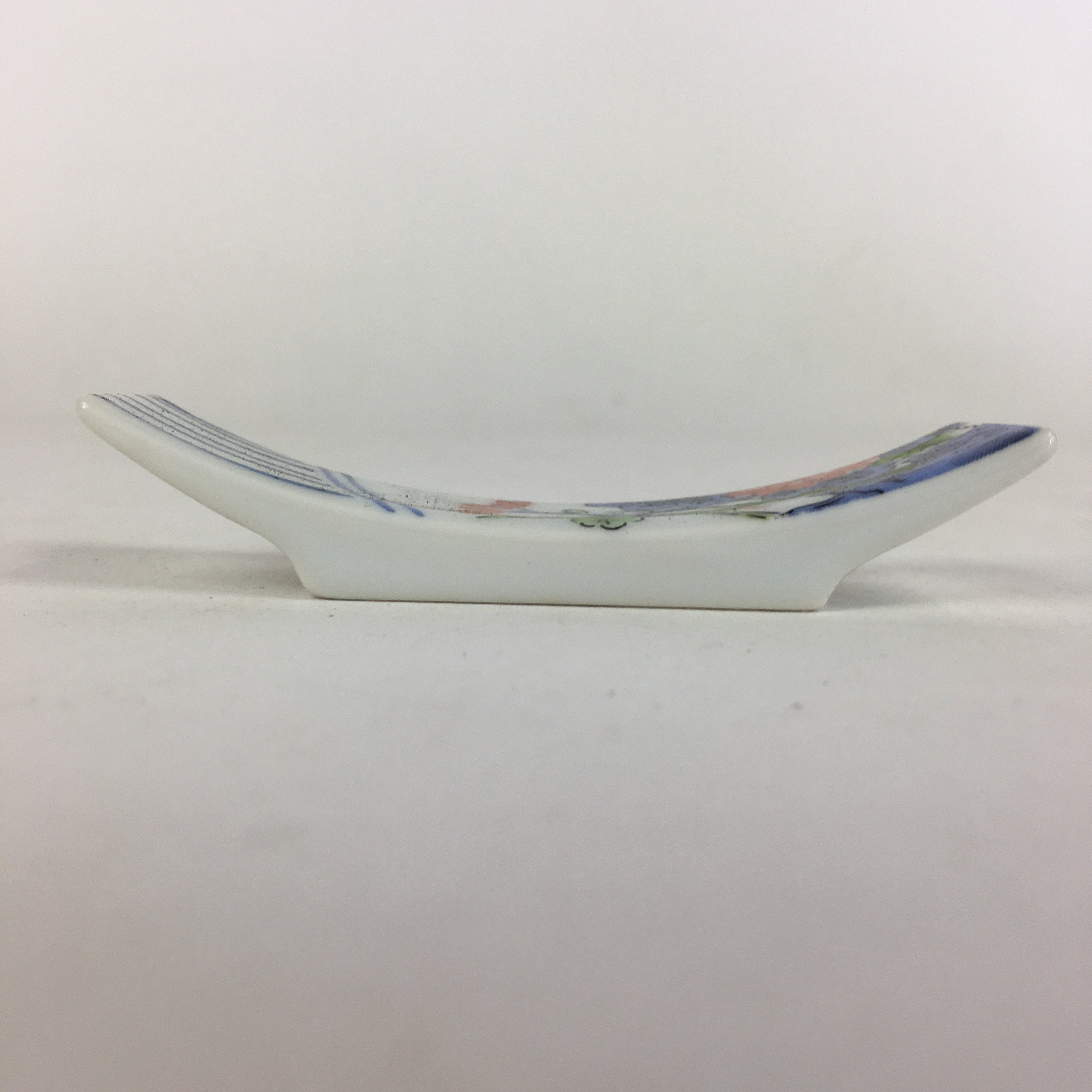 Japanese Porcelain Chopstick Rest Holder Vtg Sometsuke Red Chrysanthemum CR209