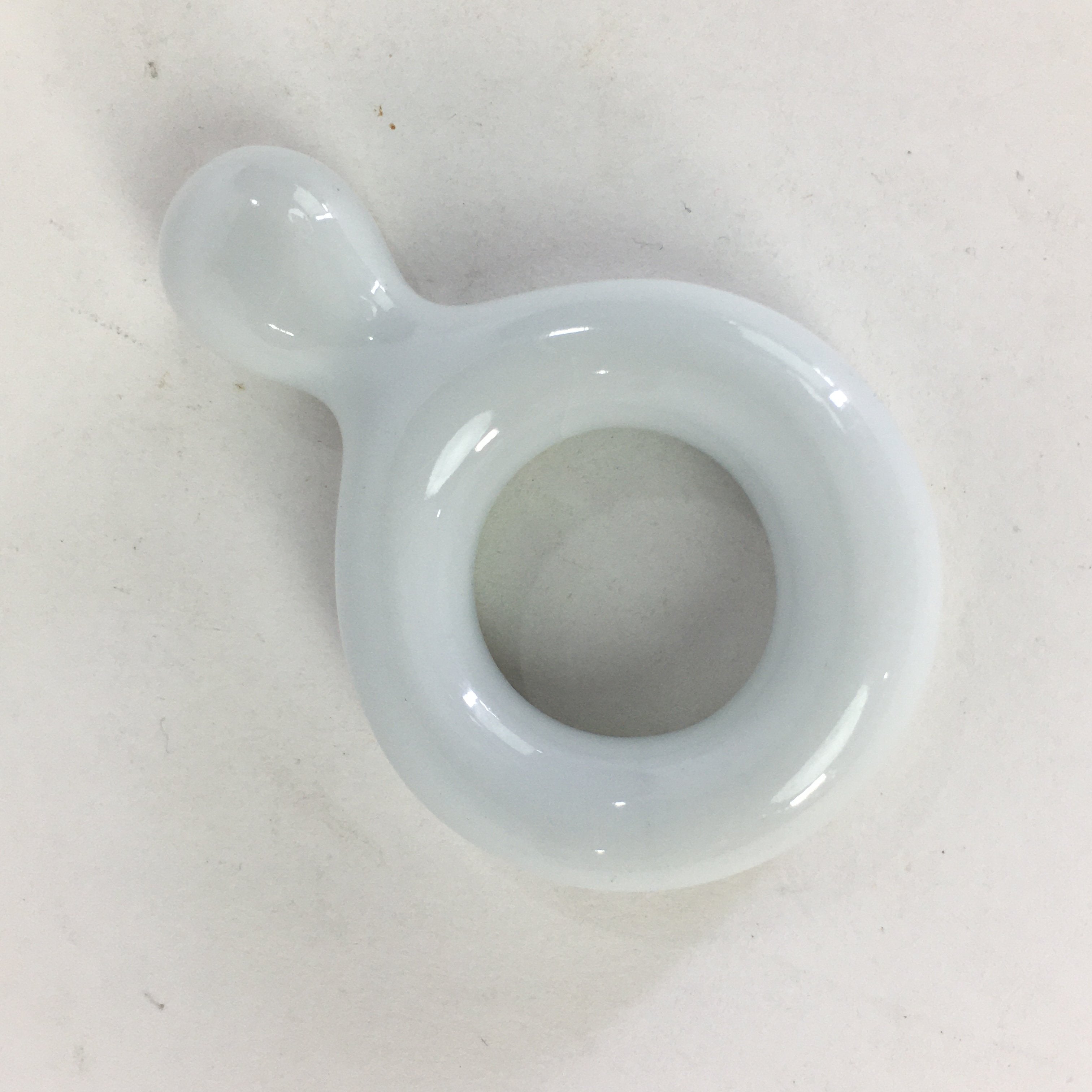 Japanese Porcelain Chopstick Rest Holder Vtg White Ring Shape Hashioki CR264