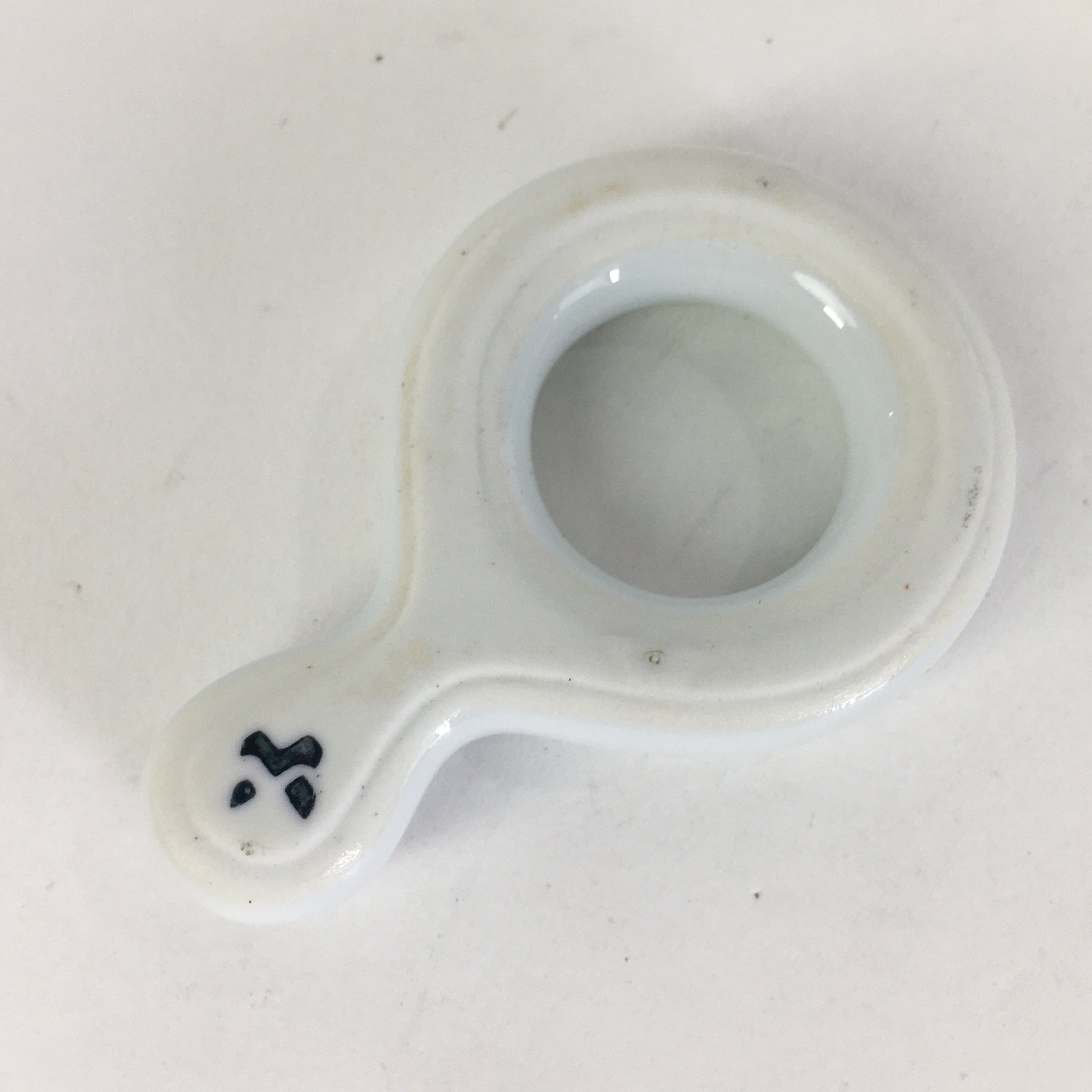 Japanese Porcelain Chopstick Rest Holder Vtg White Ring Shape Hashioki CR264