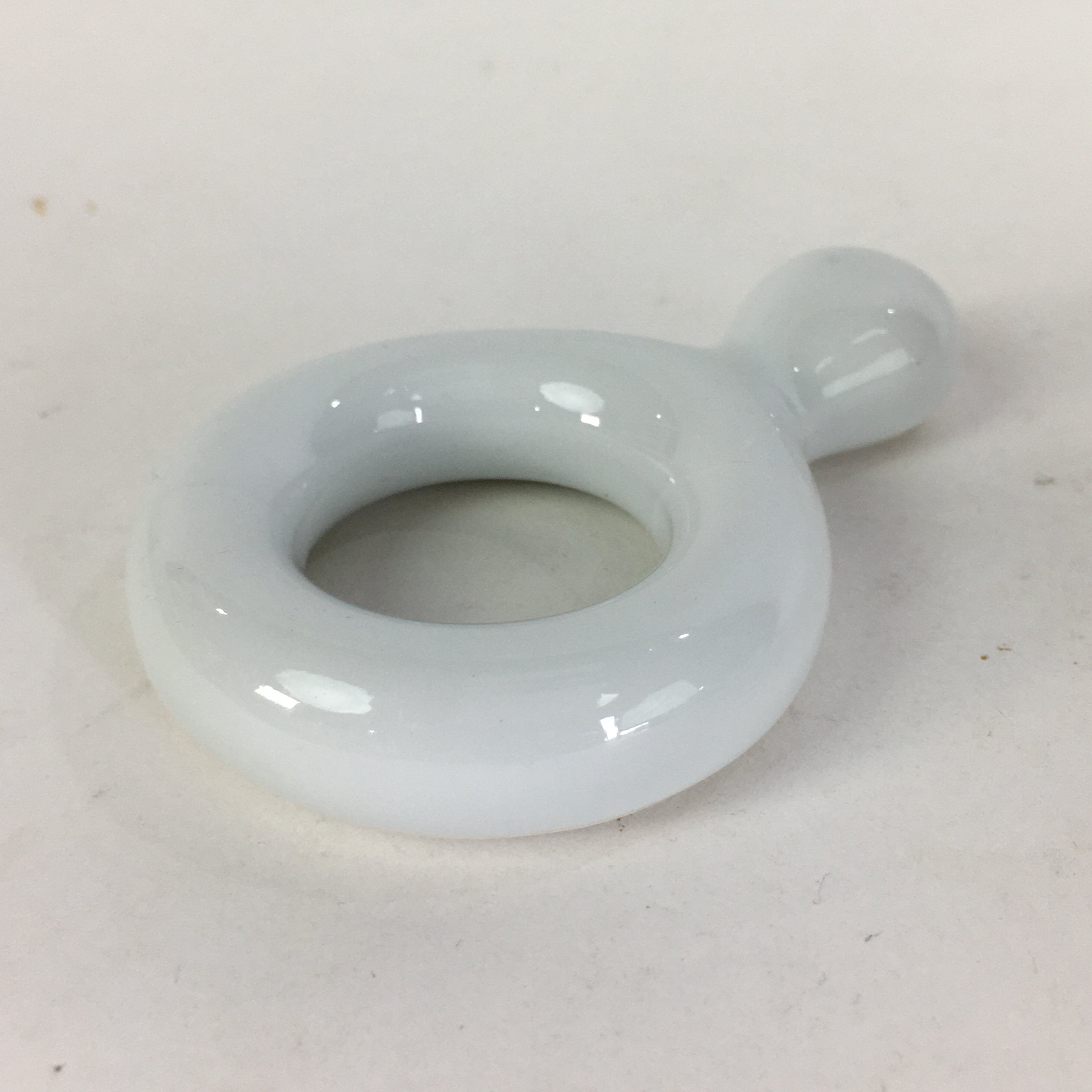 Japanese Porcelain Chopstick Rest Holder Vtg White Ring Shape Hashioki CR264