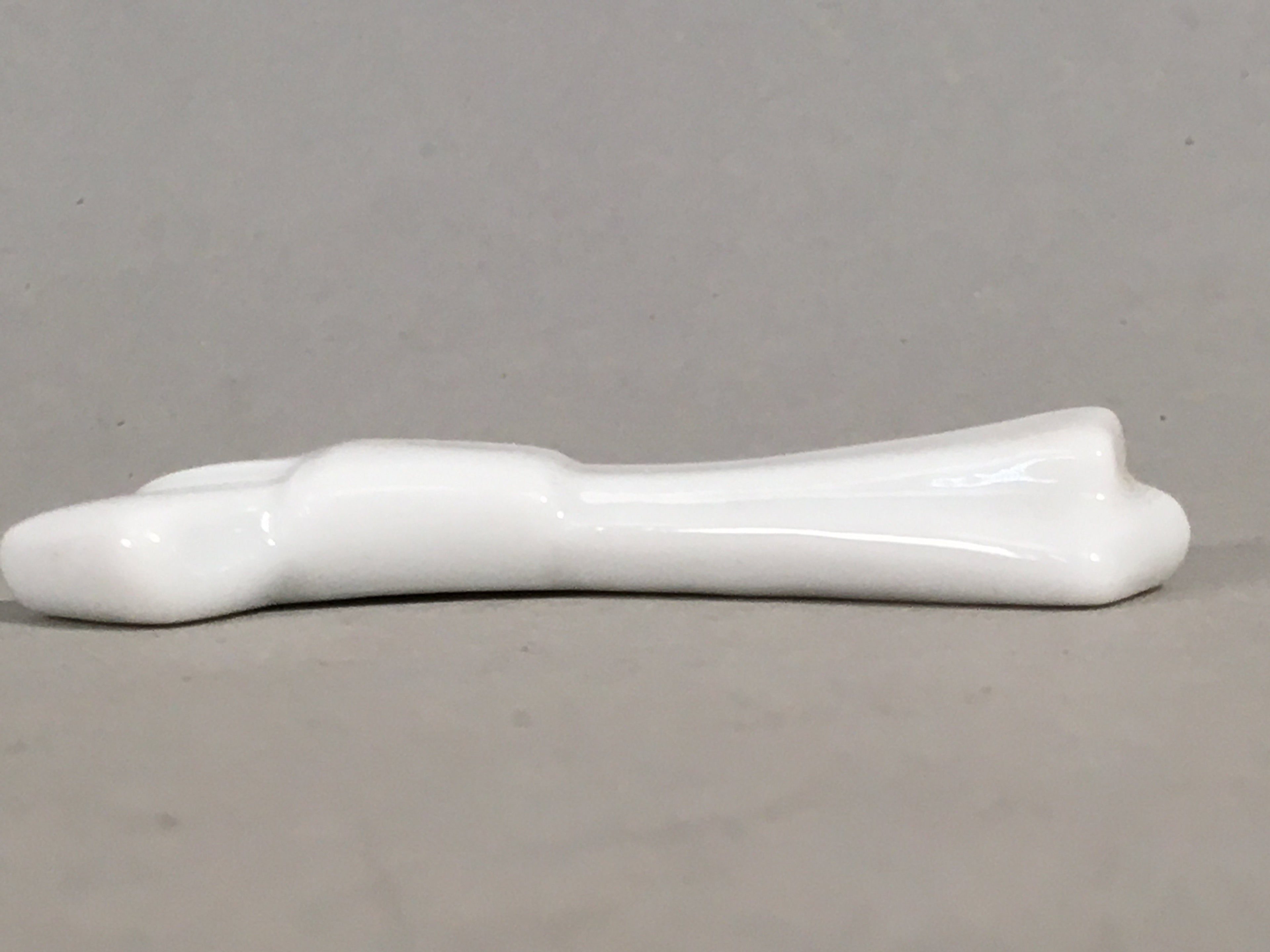 Japanese Porcelain Chopstick Rest Holder Vtg White Tie String Ribbon CR192