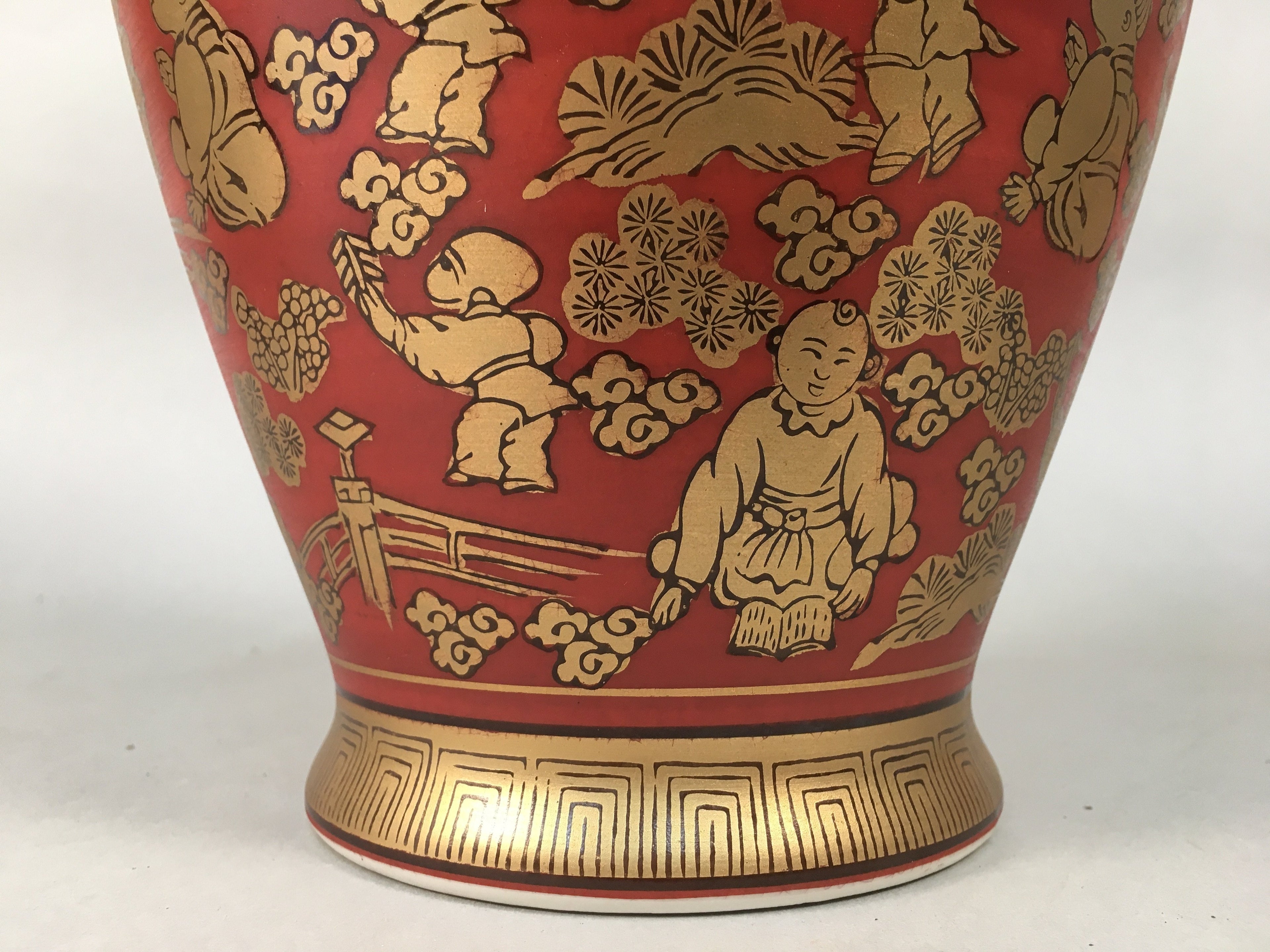 Japanese Porcelain Flower Vase Kutani ware Vtg Kabin Ikebana Red Gold FV895