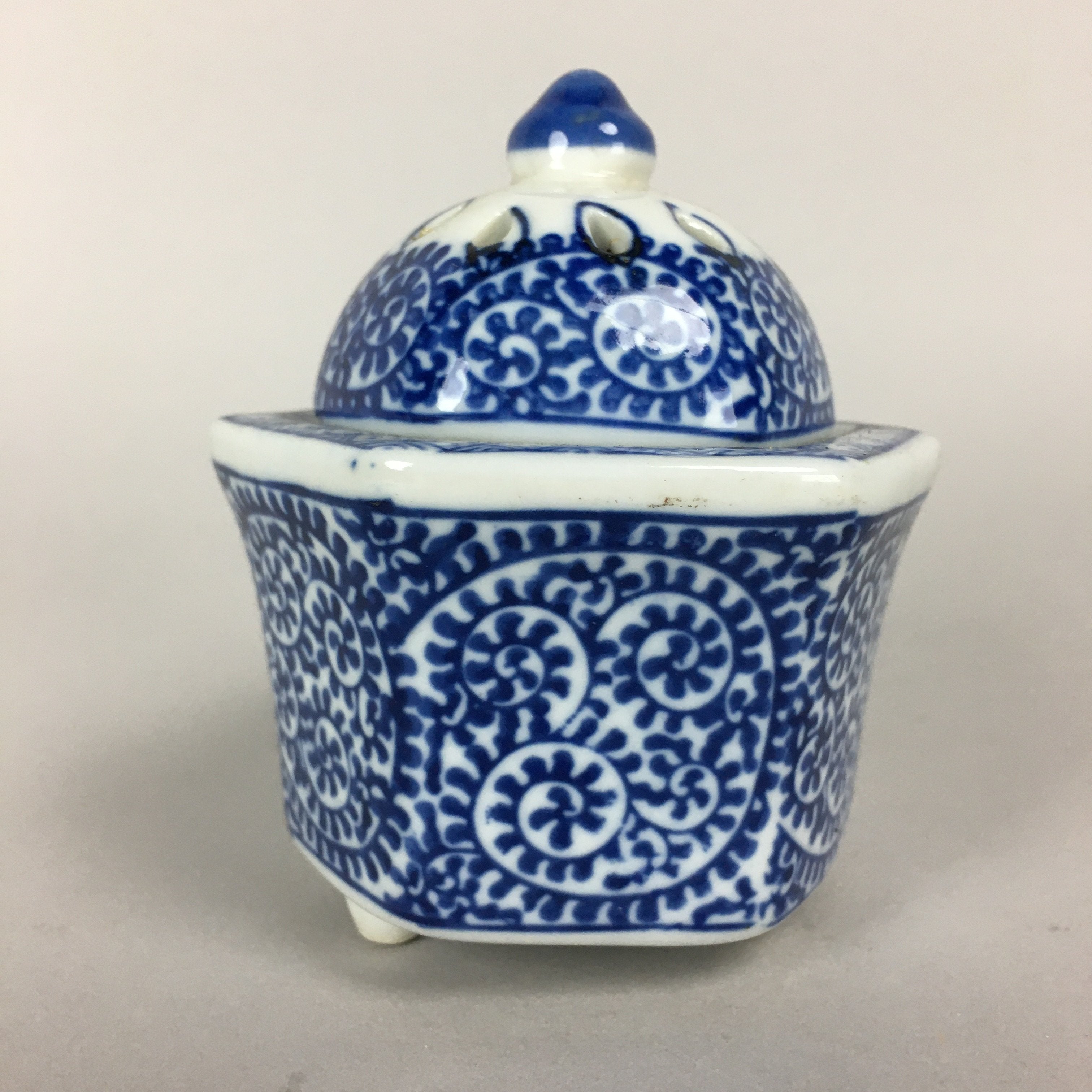 Japanese Porcelain Incense Burner Vtg Sometsuke Koro White Bule BU390