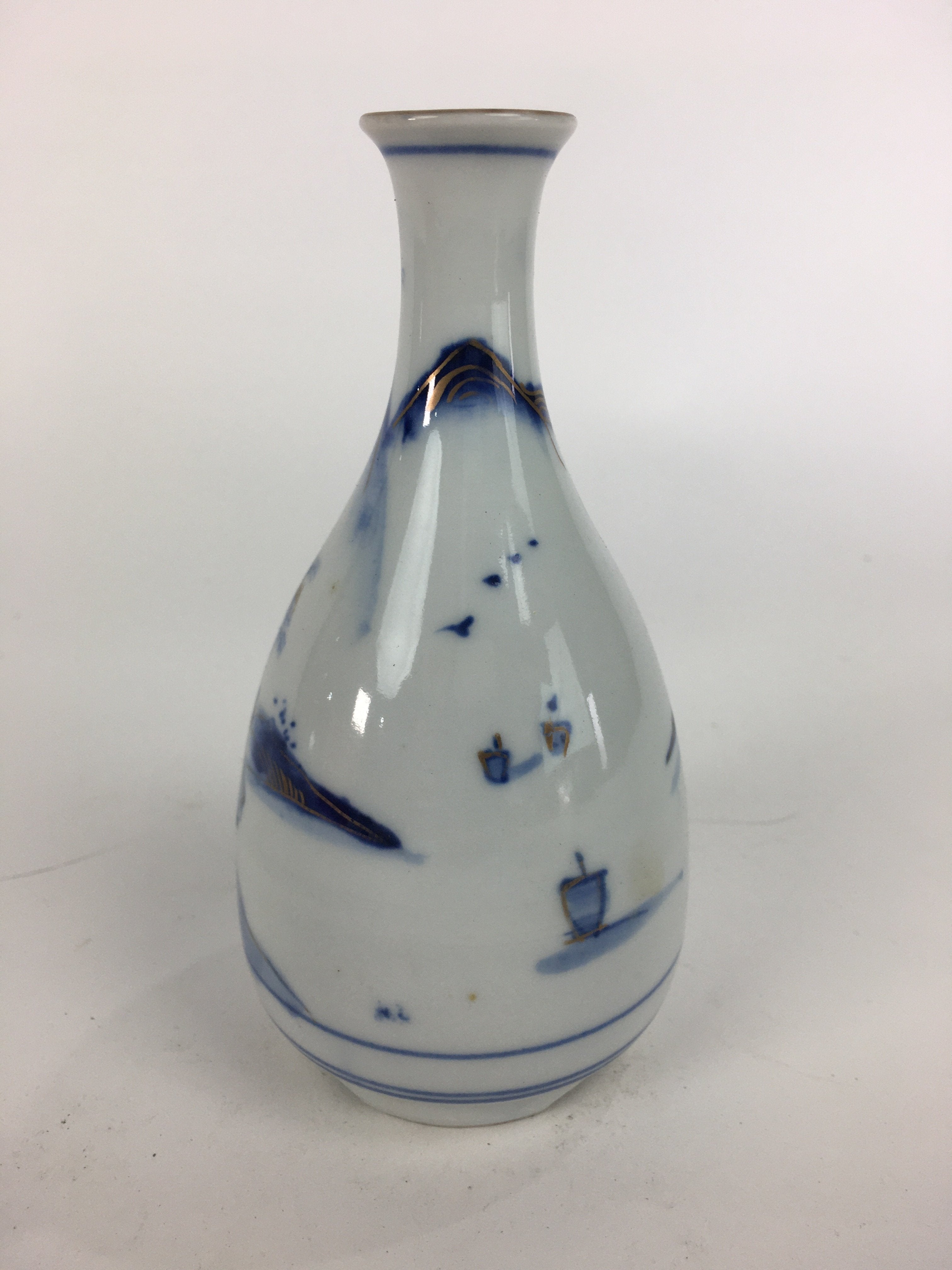 Japanese Porcelain Kutani ware Sake Bottle Tokkuri Vtg Gold Mountain Design TS30