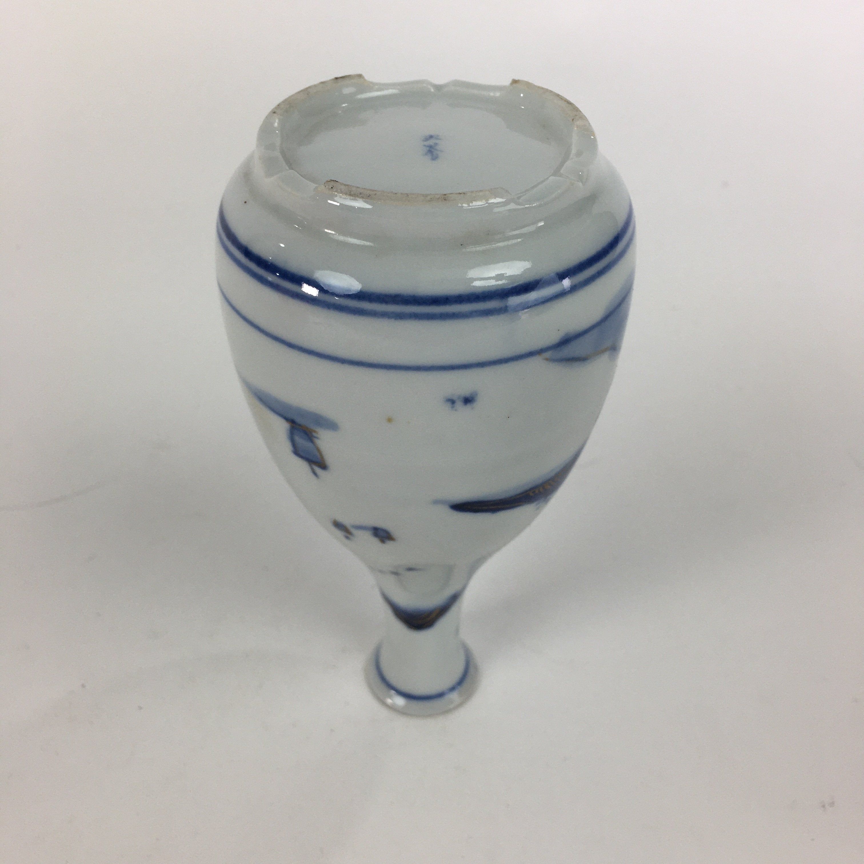 Japanese Porcelain Kutani ware Sake Bottle Tokkuri Vtg Gold Mountain Design TS30