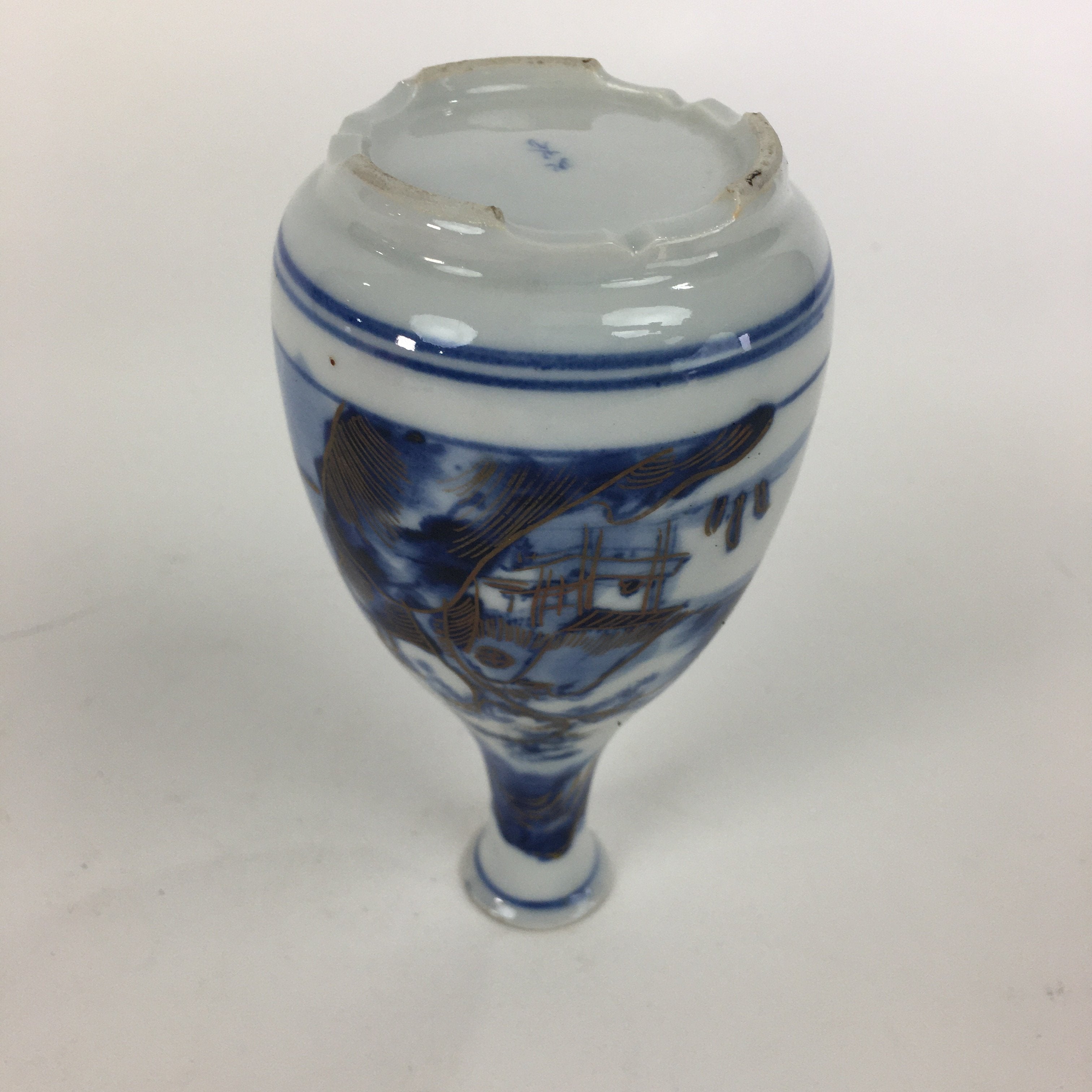 Japanese Porcelain Kutani ware Sake Bottle Tokkuri Vtg Gold Mountain Design TS30