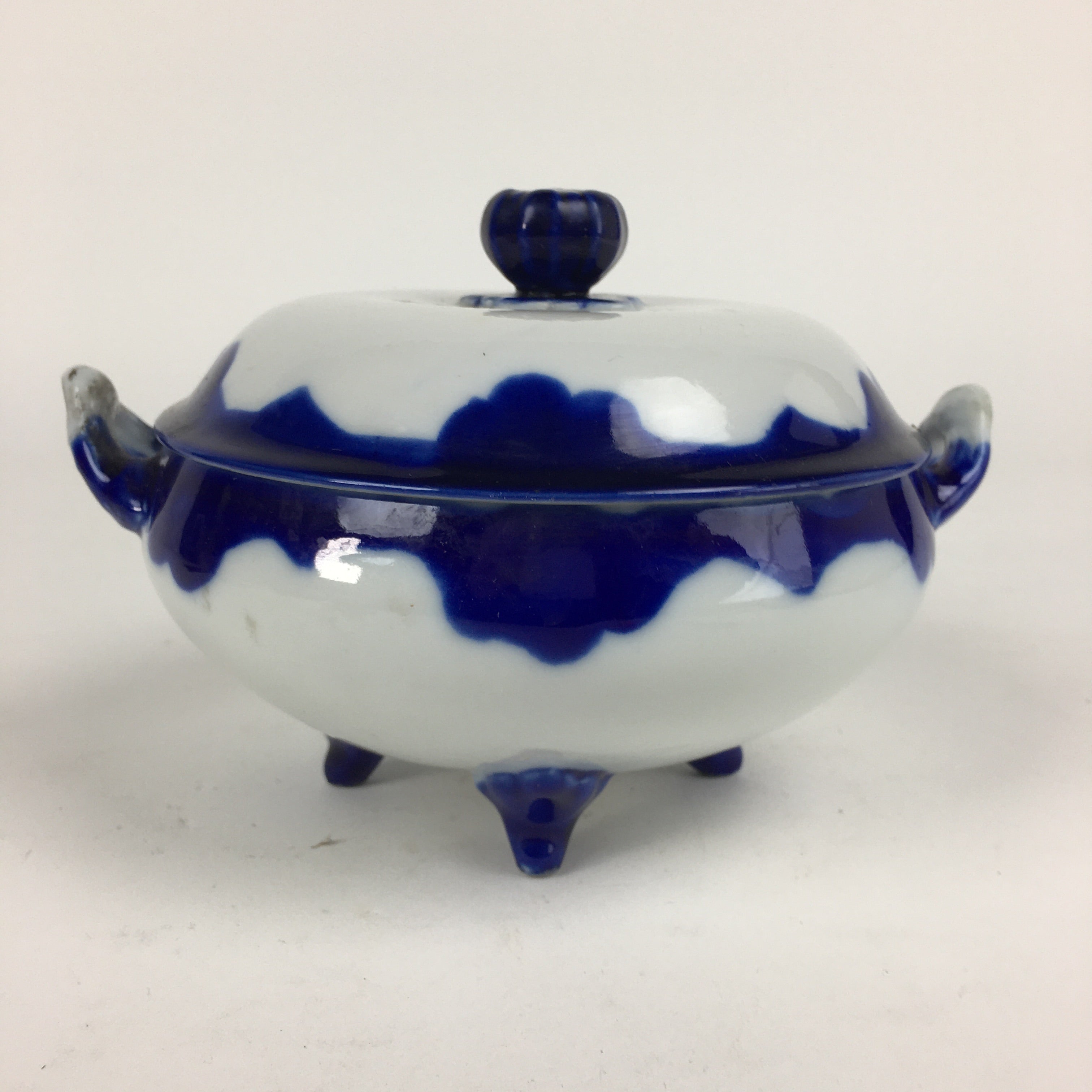 Japanese Porcelain Lidded Pot Vtg White Blue Two Handle Four Legs PP879