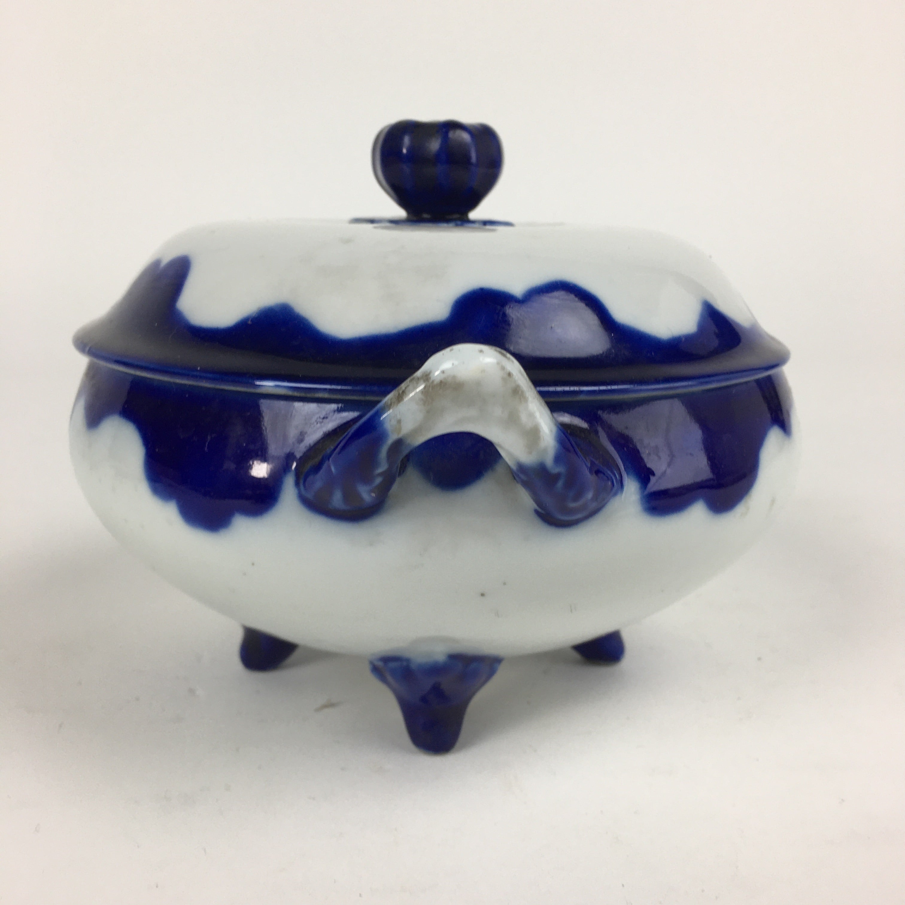 Japanese Porcelain Lidded Pot Vtg White Blue Two Handle Four Legs PP879