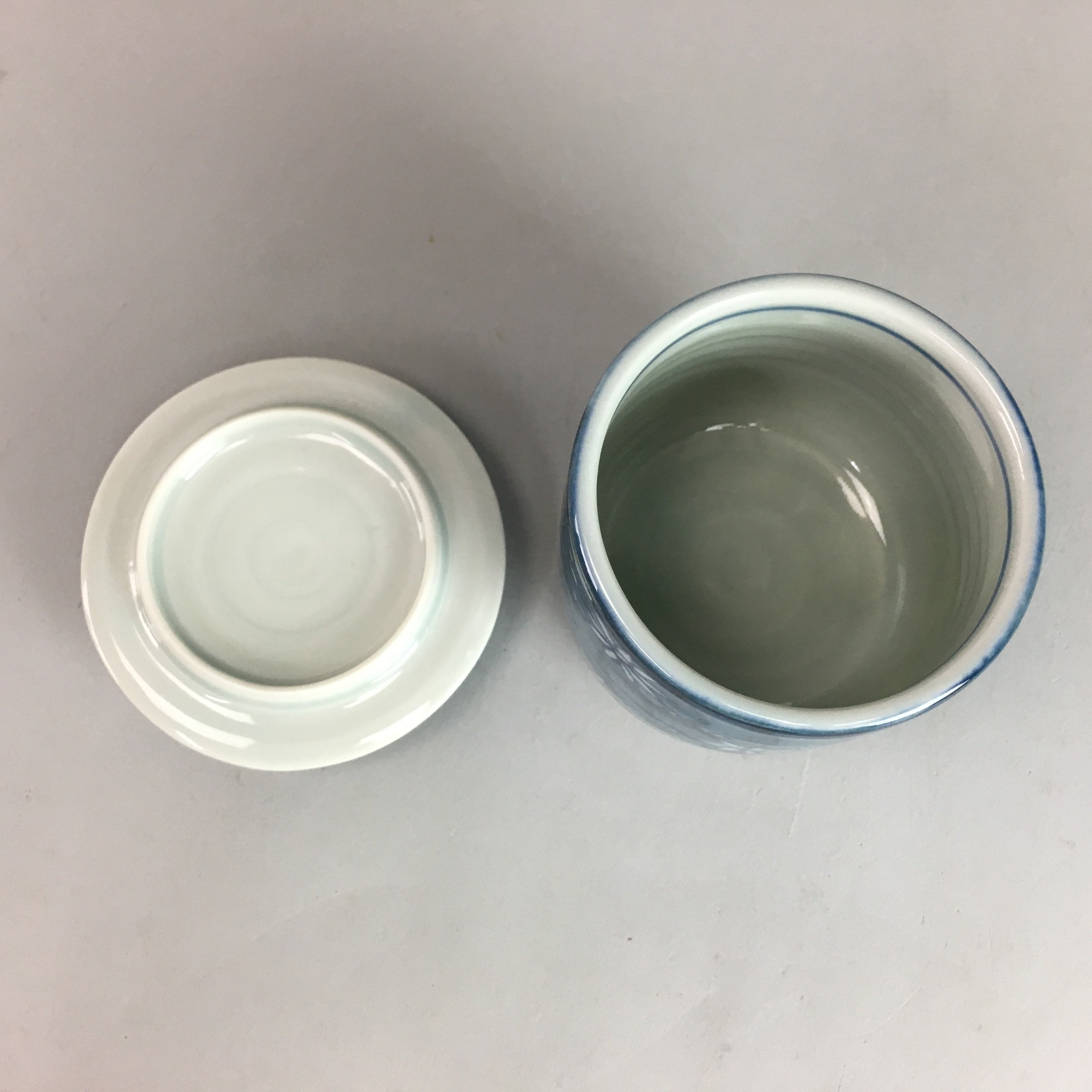 Japanese Porcelain Lidded Teacup Vtg Sometsuke Yunomi Blue White Sencha PT261