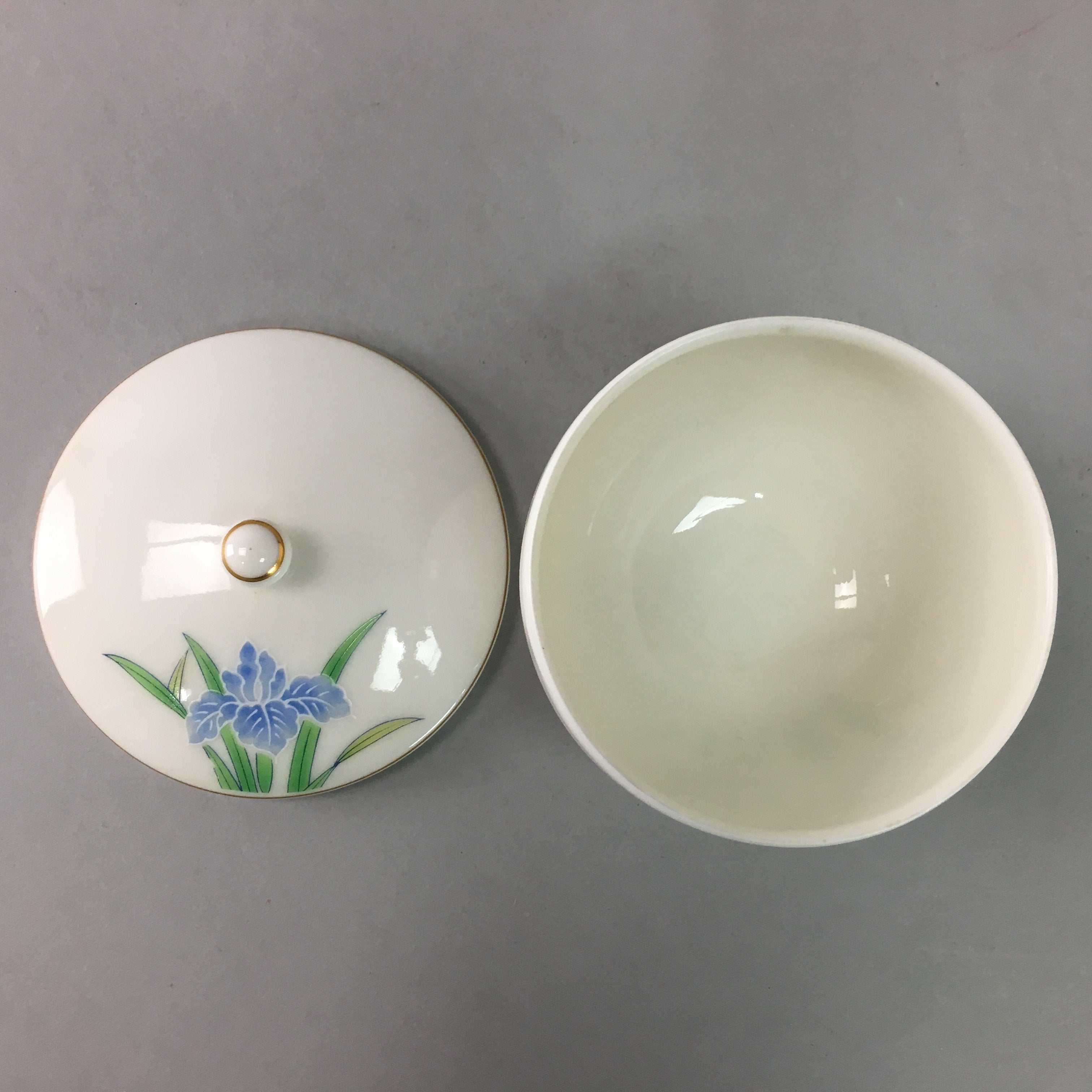 Japanese Porcelain Lidded Teacup Vtg Yunomi Floral Iris Flower Gold QT53