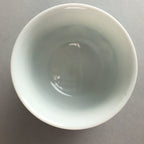 Japanese Porcelain Lidded Teacup Vtg Yunomi Sometsuke Blud White Floral QT51