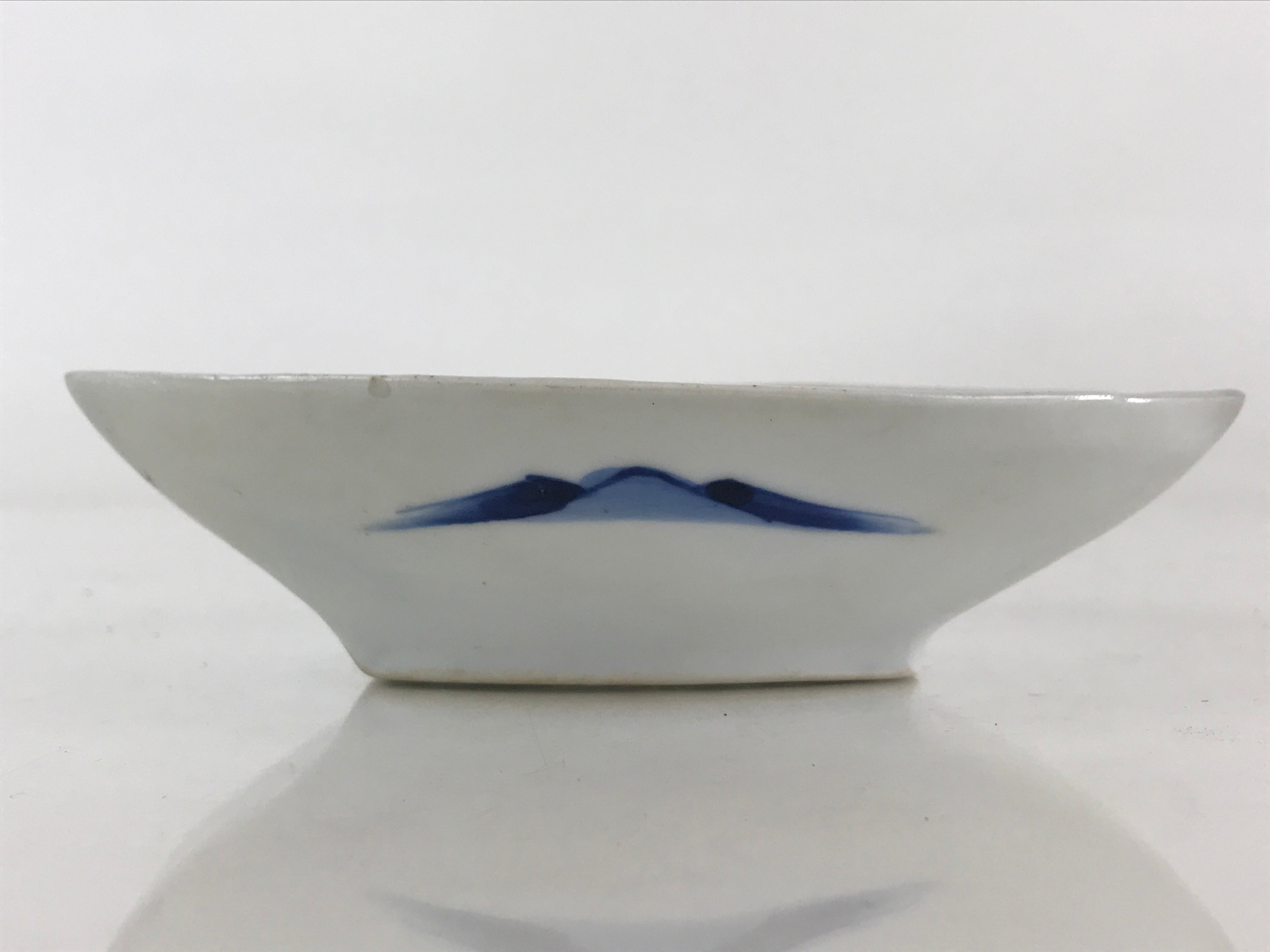 Japanese Porcelain Plate Boat Shape White Sometsuke Blue Sansui Kozara PY202