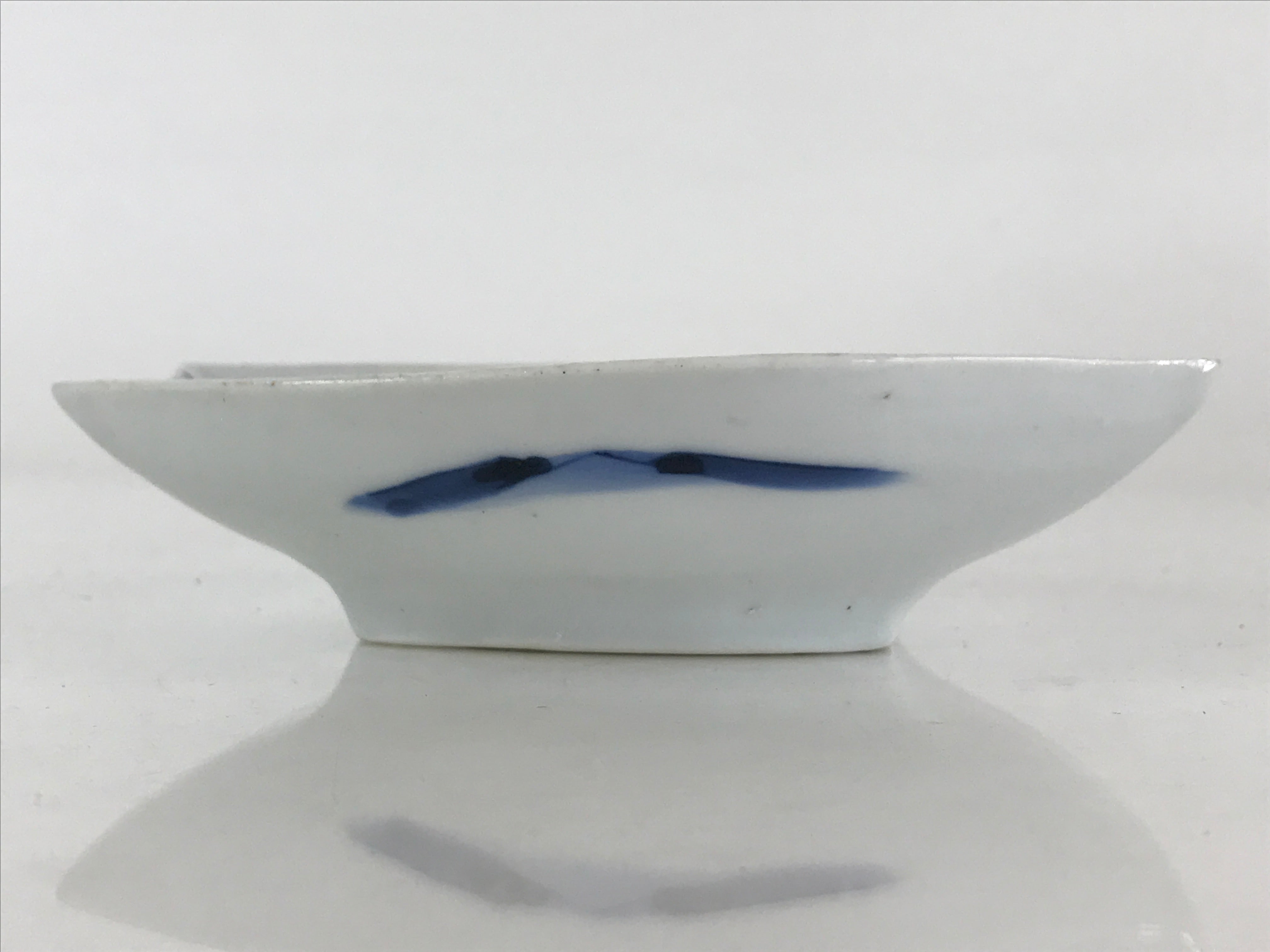 Japanese Porcelain Plate Boat Shape White Sometsuke Blue Sansui Kozara PY204