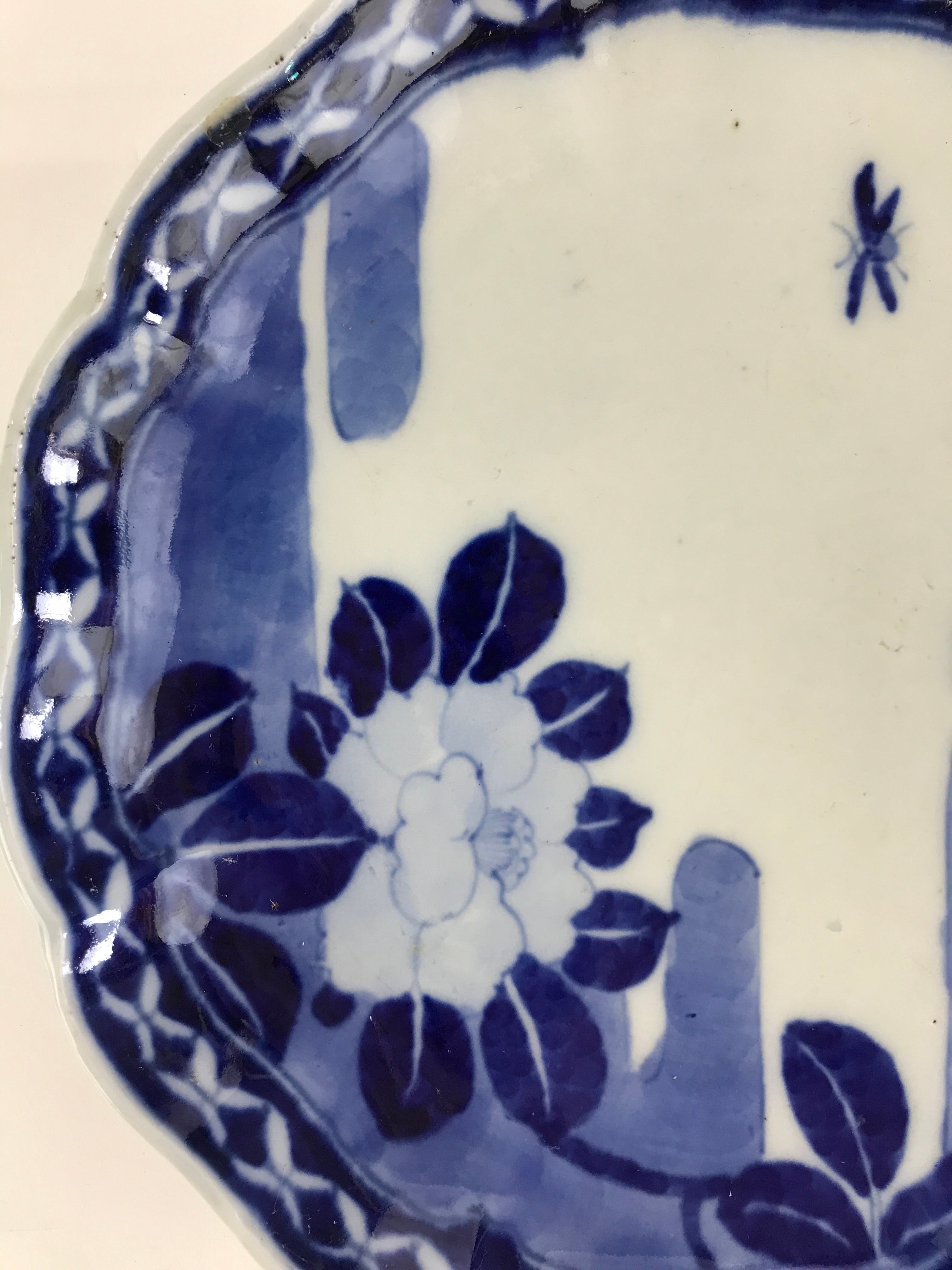 Japanese Porcelain Plate Vtg Blue Sometsuke Camellia Flower Bee Sara PY139