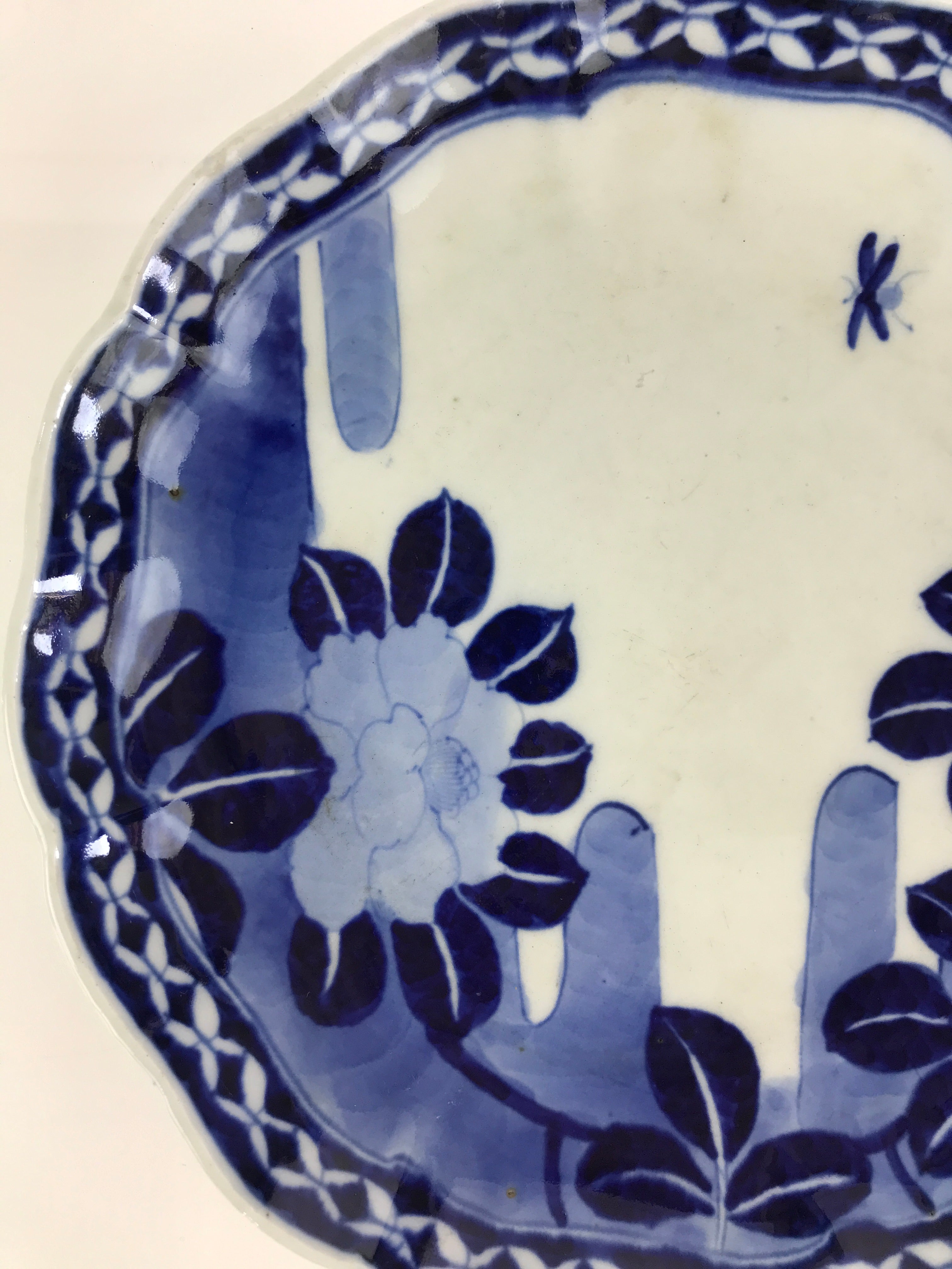 Japanese Porcelain Plate Vtg Blue Sometsuke Camellia Flower Bee Sara PY140