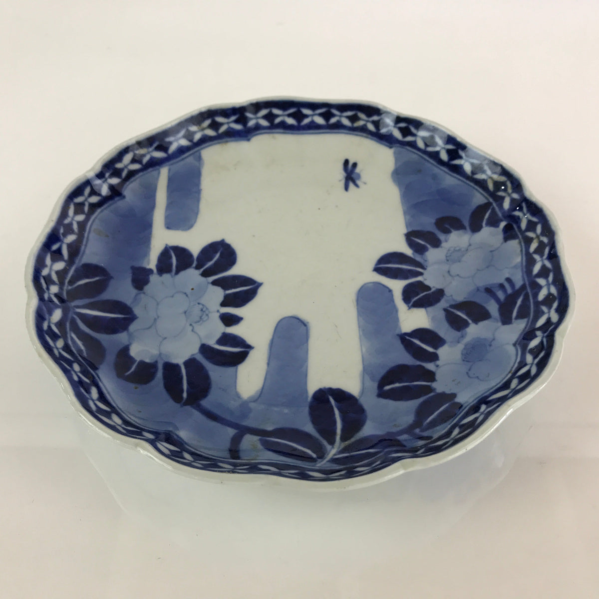 Japanese Porcelain Plate Vtg Blue Sometsuke Camellia Flower Bee Sara PY143