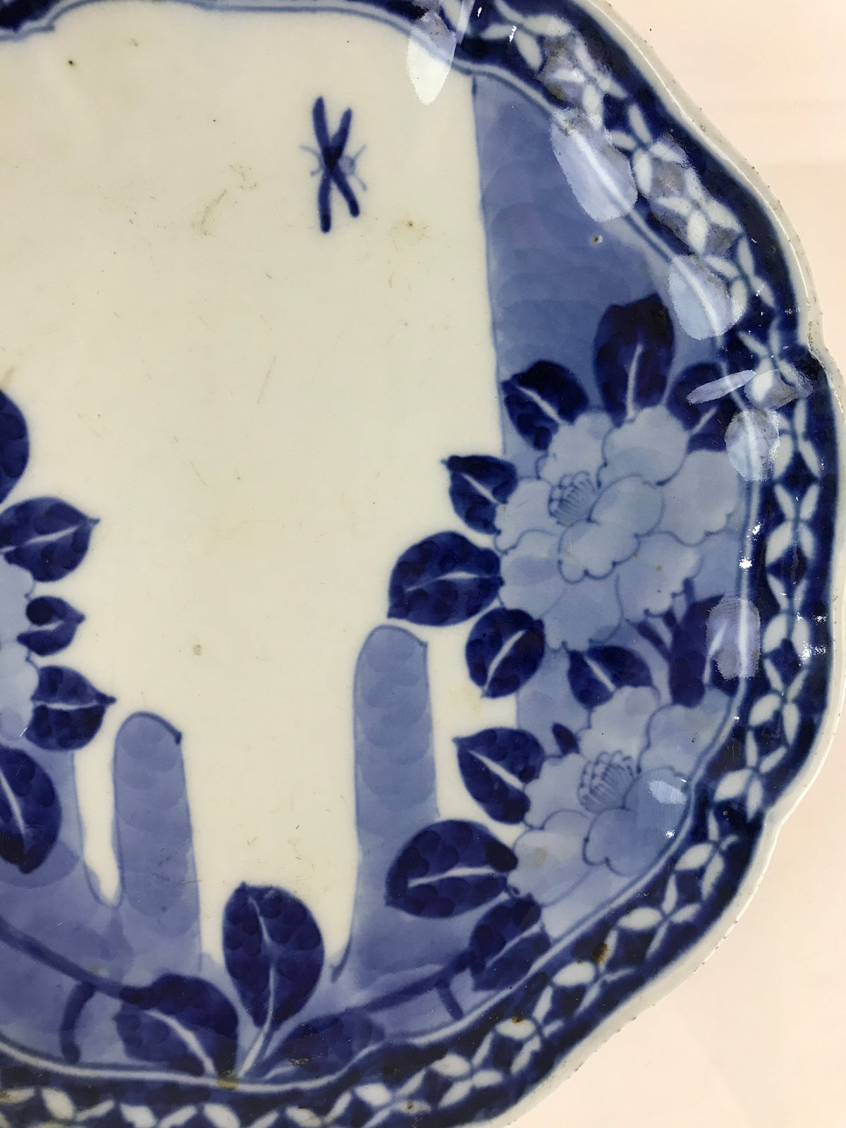 Japanese Porcelain Plate Vtg Blue Sometsuke Camellia Flower Bee Sara PY147