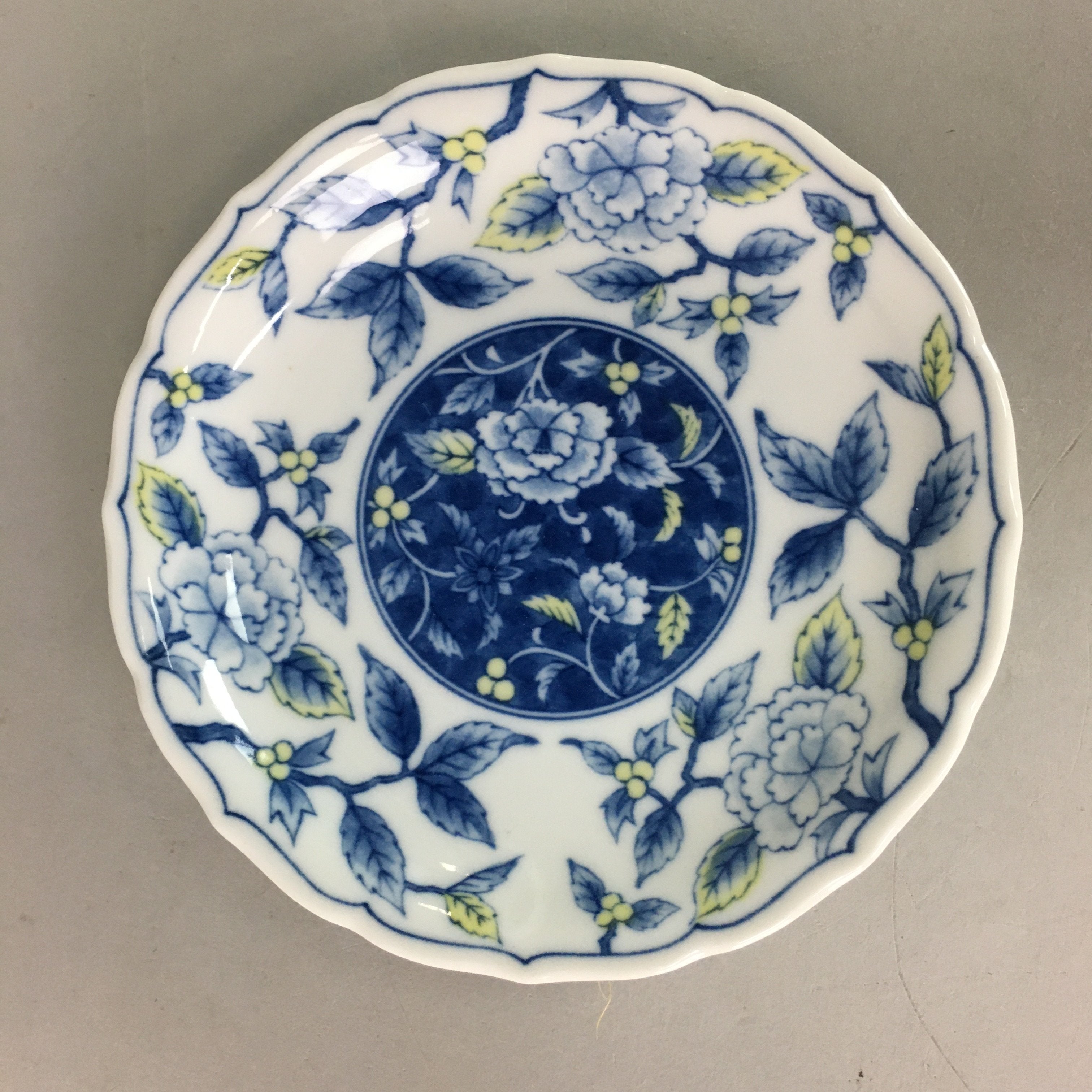 ※ ＊Ohanabatake ＊ 様※T. japan pierrottunic Japanese Porcelain Plate Vtg Blue White Yellow Floral Tachikichi