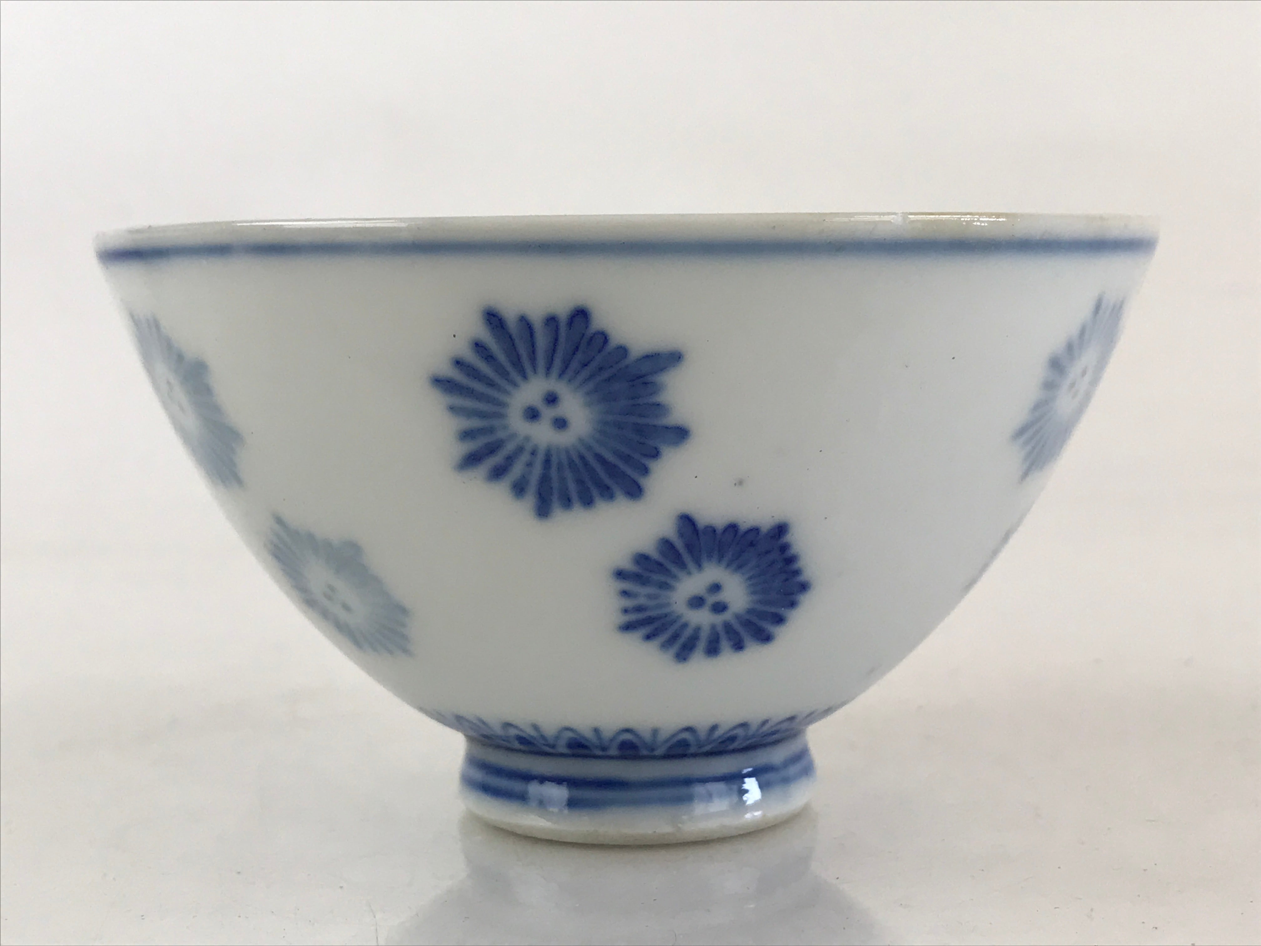 Japanese Porcelain Rice Bowl Vtg Blue Sometsuke Floral Pattern White Chawan PY26