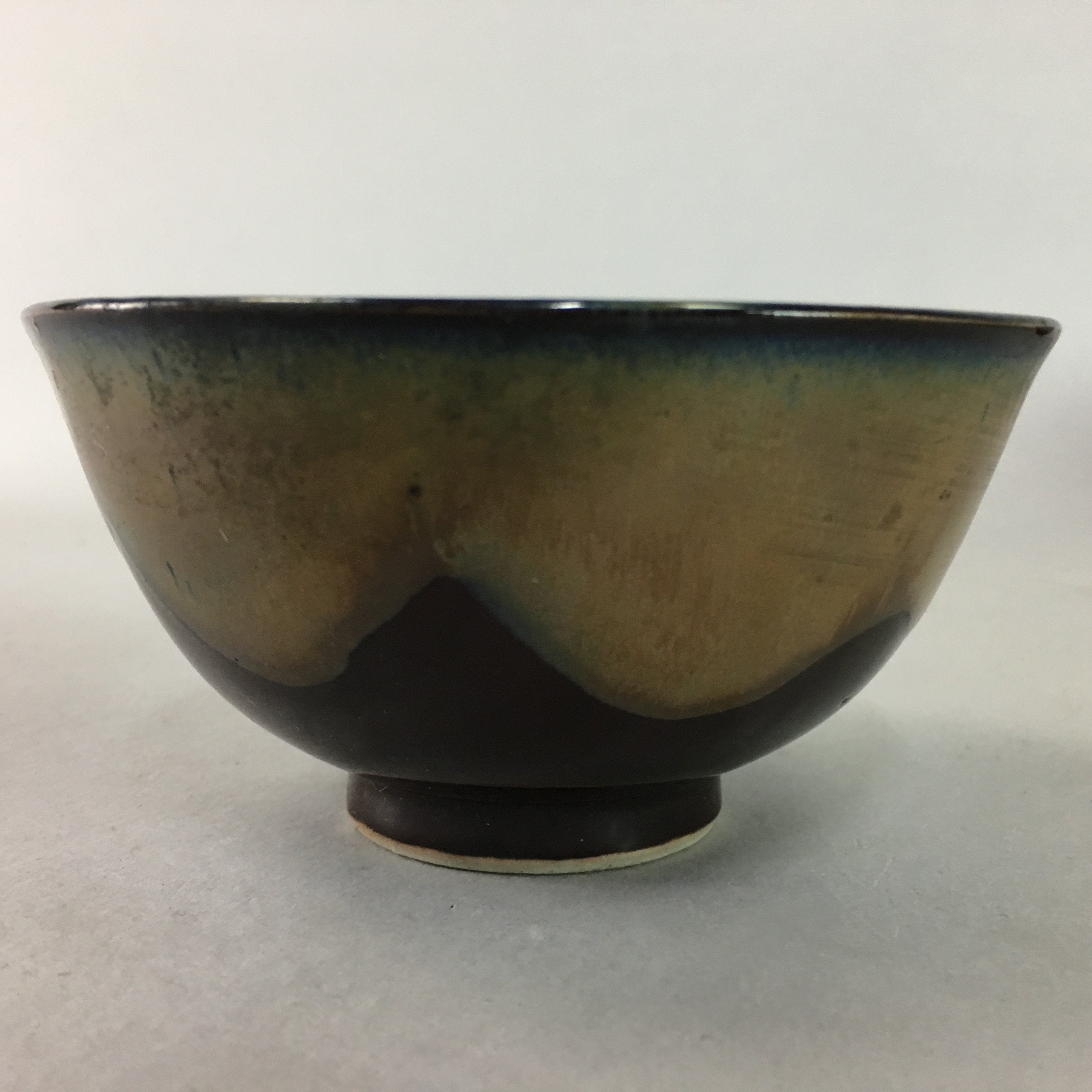 Japanese Porcelain Rice Bowl Vtg Brown Chawan Shiny Smooth Flowing PT774
