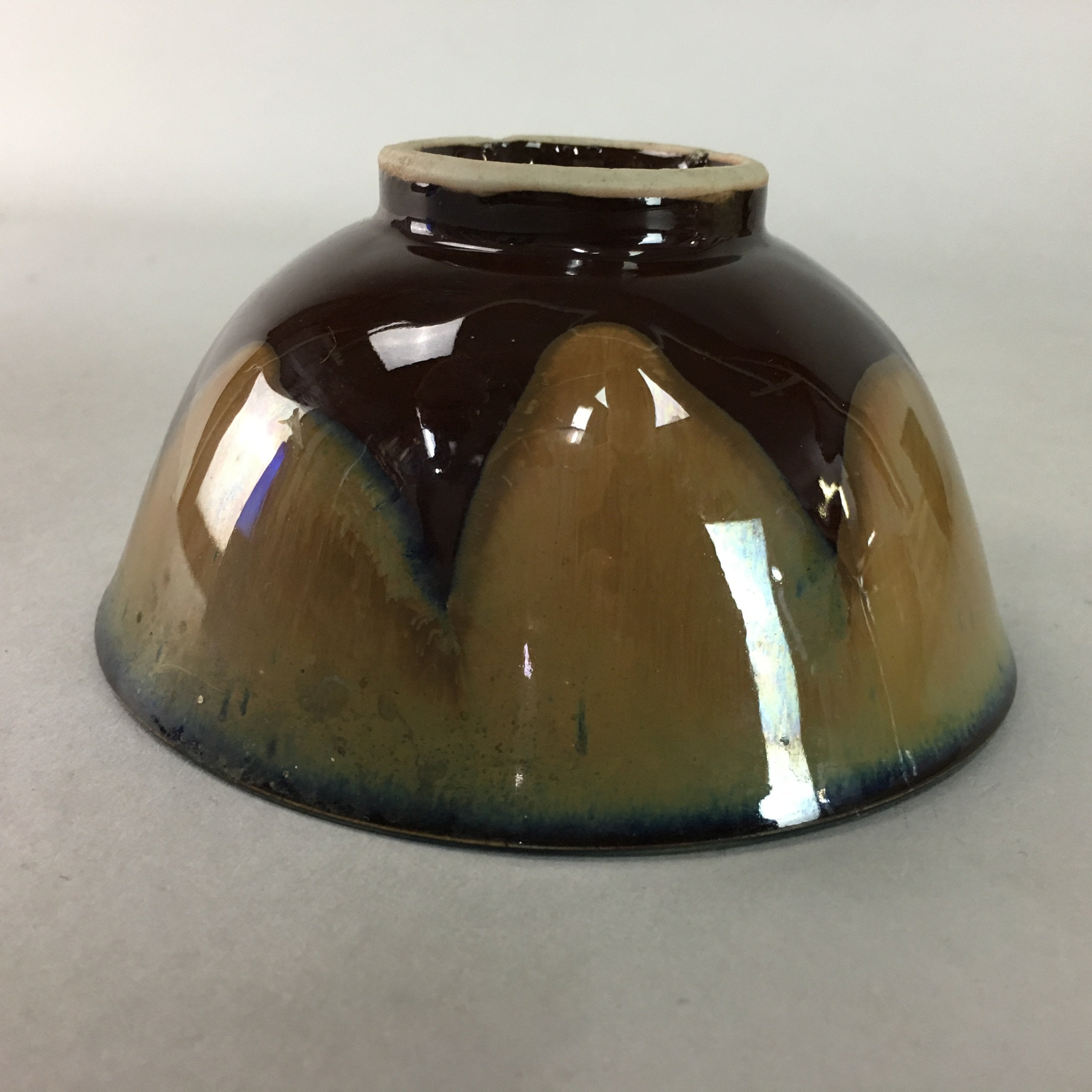 Japanese Porcelain Rice Bowl Vtg Brown Chawan Shiny Smooth Flowing PT775
