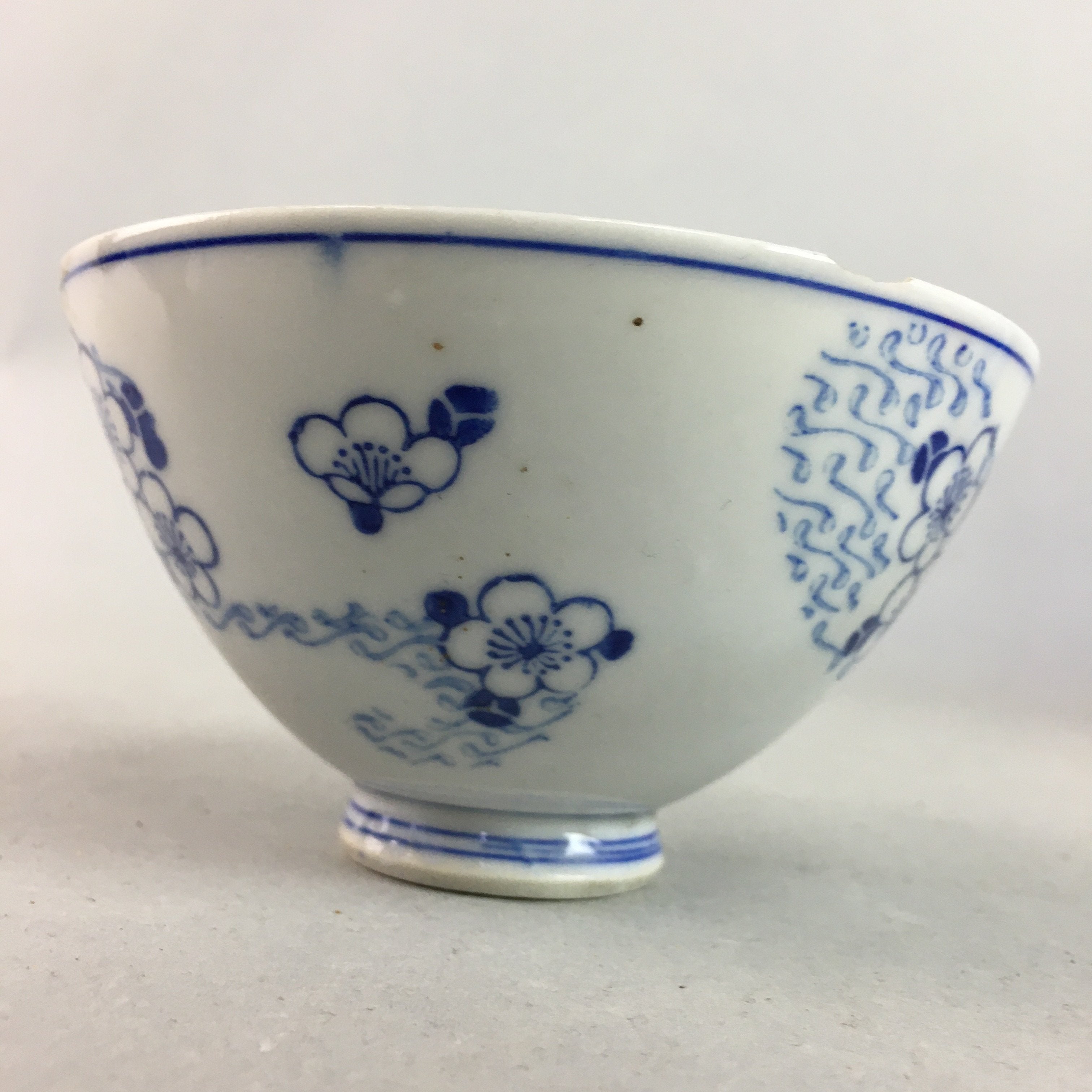 Japanese Porcelain Rice Bowl Vtg Chawan Blue White Floral Sometsuke PP210