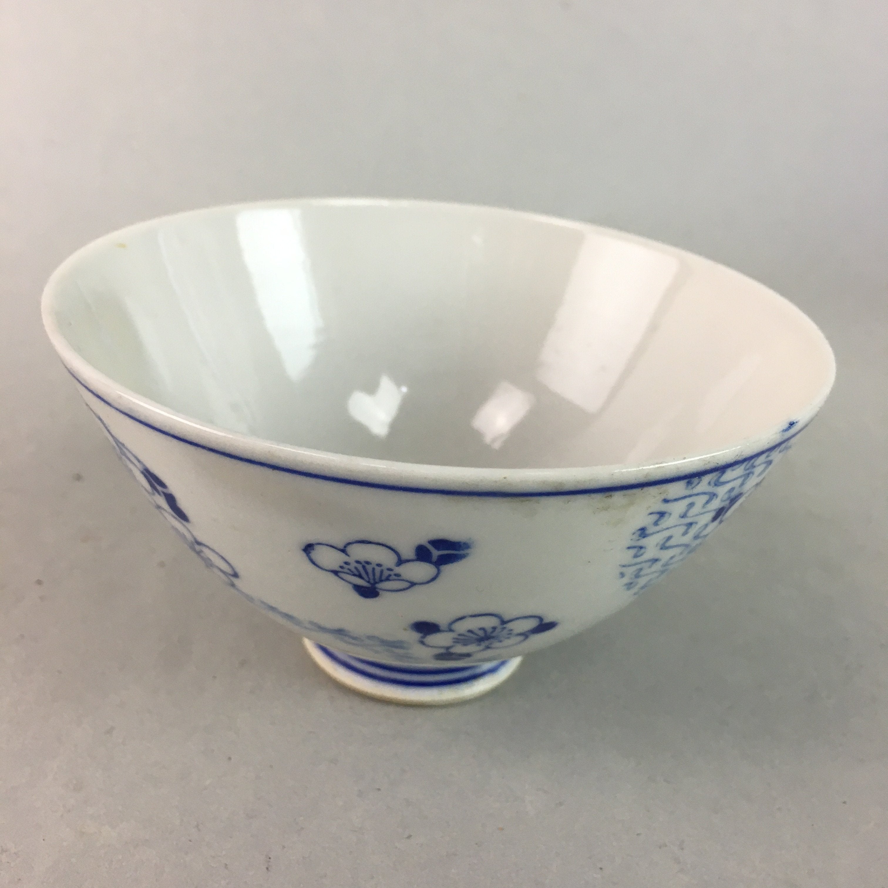 Japanese Porcelain Rice Bowl Vtg Chawan Blue White Floral Sometsuke PP211