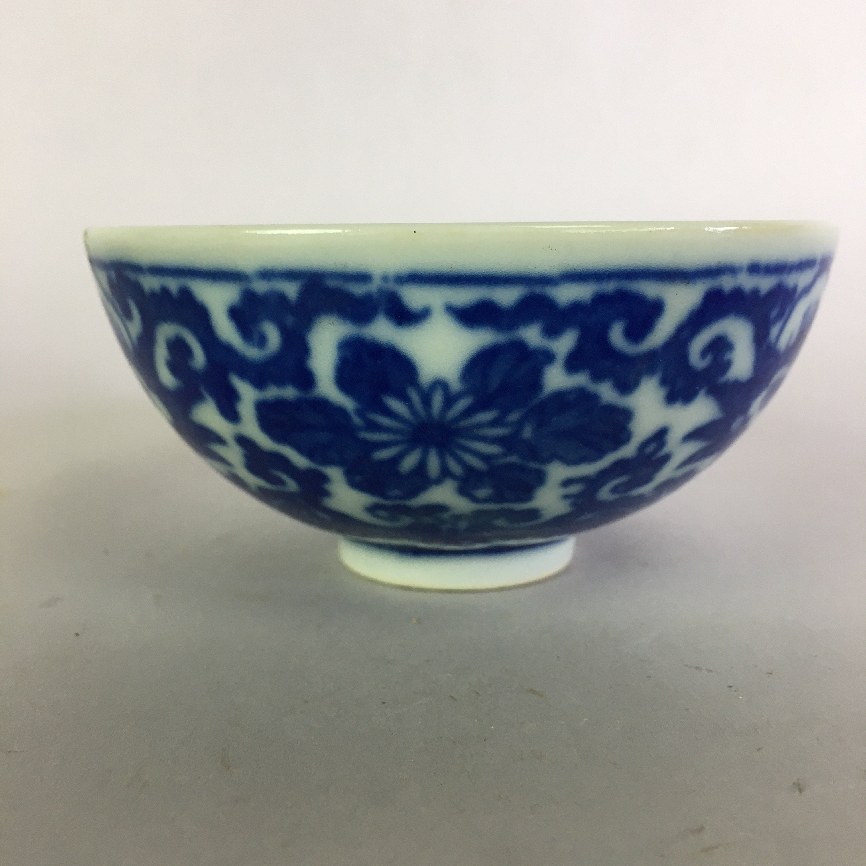 Japanese Porcelain Rice Bowl Vtg Chawan Blue White Flower Sometsuke PP475