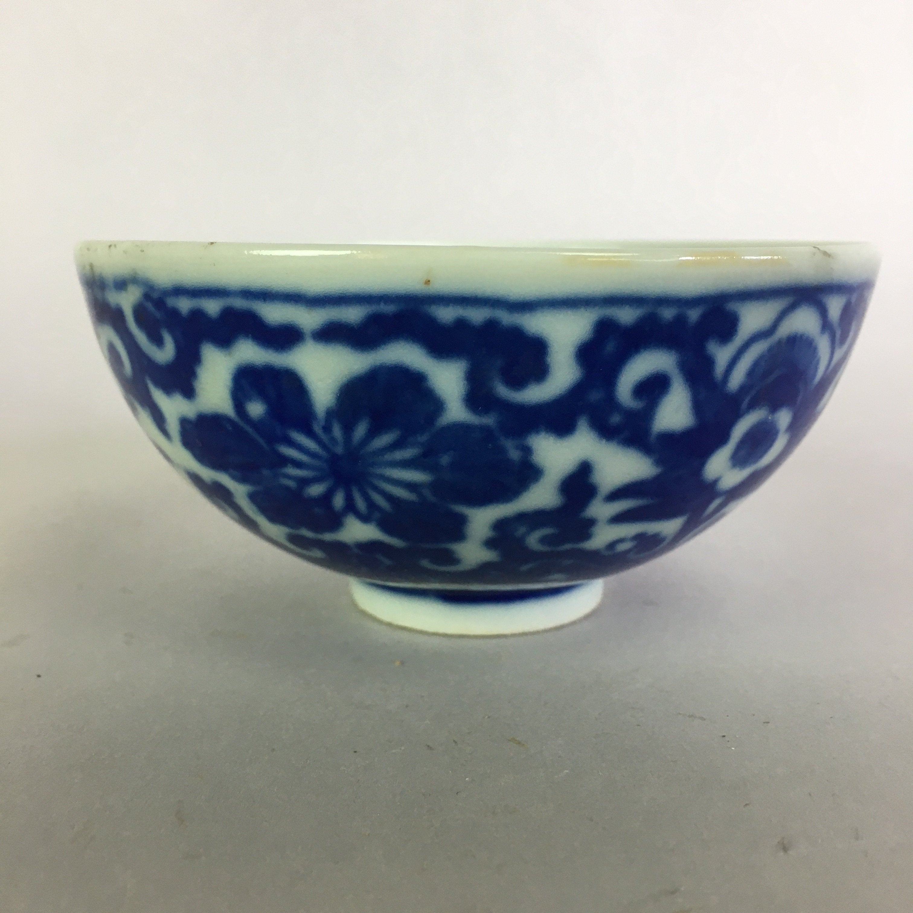 Japanese Porcelain Rice Bowl Vtg Chawan Blue White Flower Sometsuke PP475