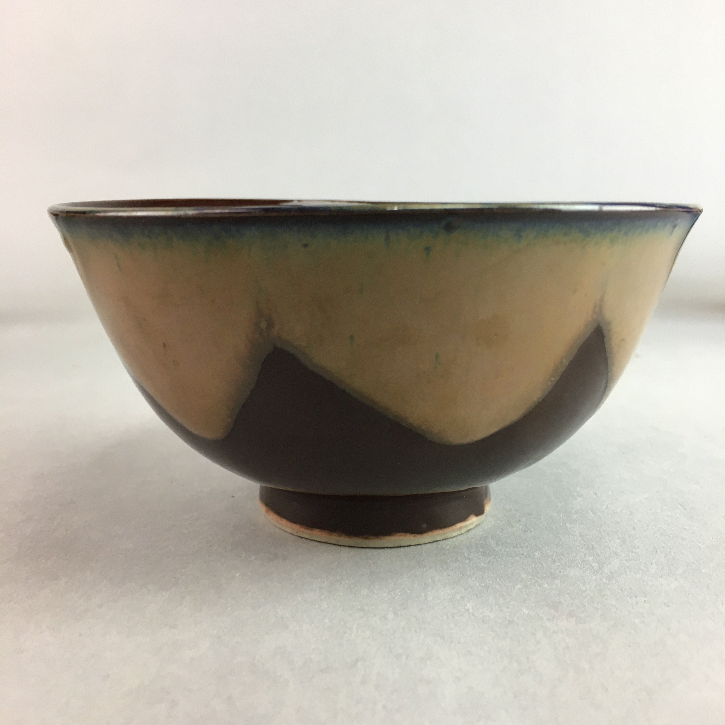 Japanese Porcelain Rice Bowl Vtg Chawan Brown Shiny Smooth Flowing Glaze PP303