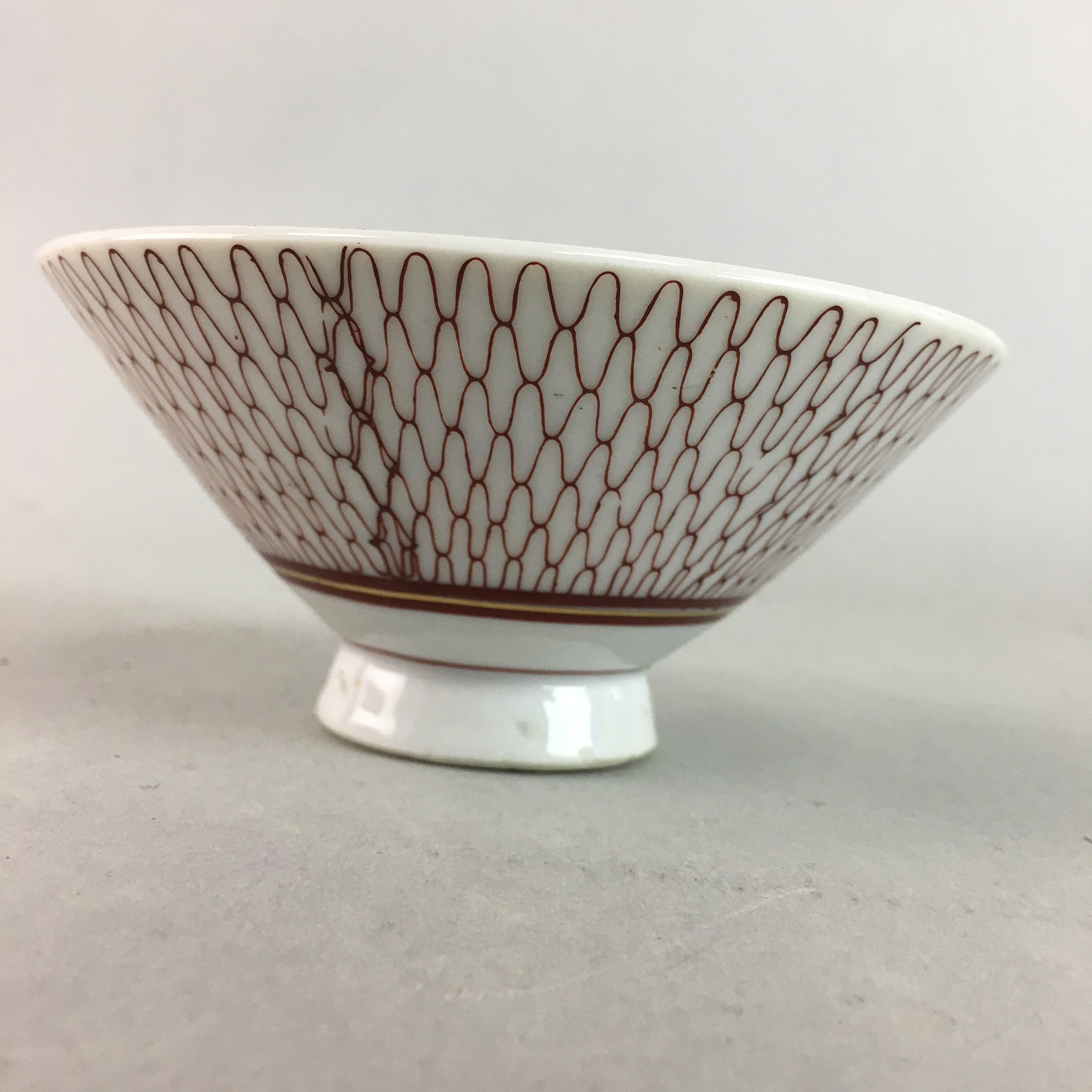 Japanese Porcelain Rice Bowl Vtg Chawan Red Geometric Net Pattern PP183