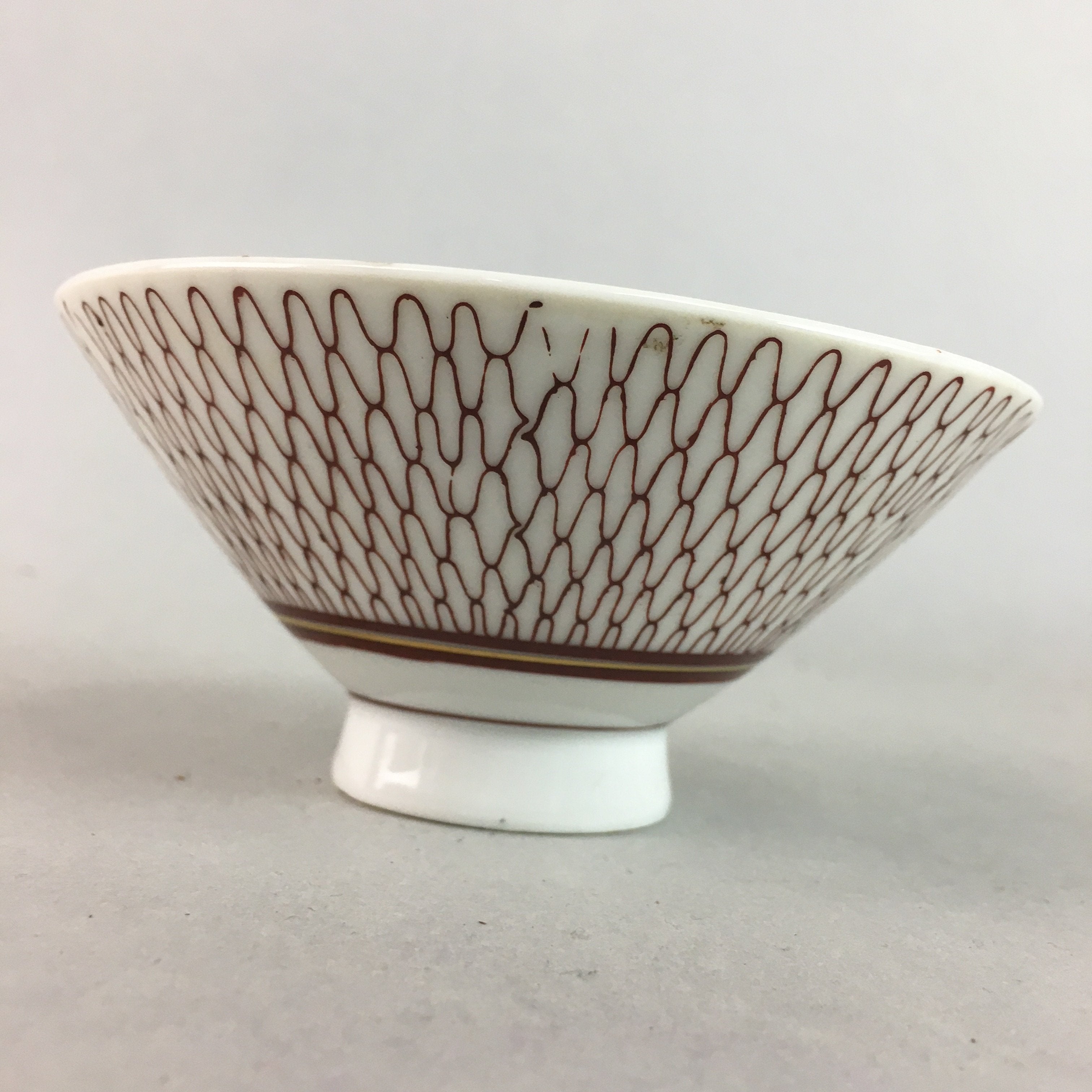 Japanese Porcelain Rice Bowl Vtg Chawan Red Geometric Net Pattern PP184