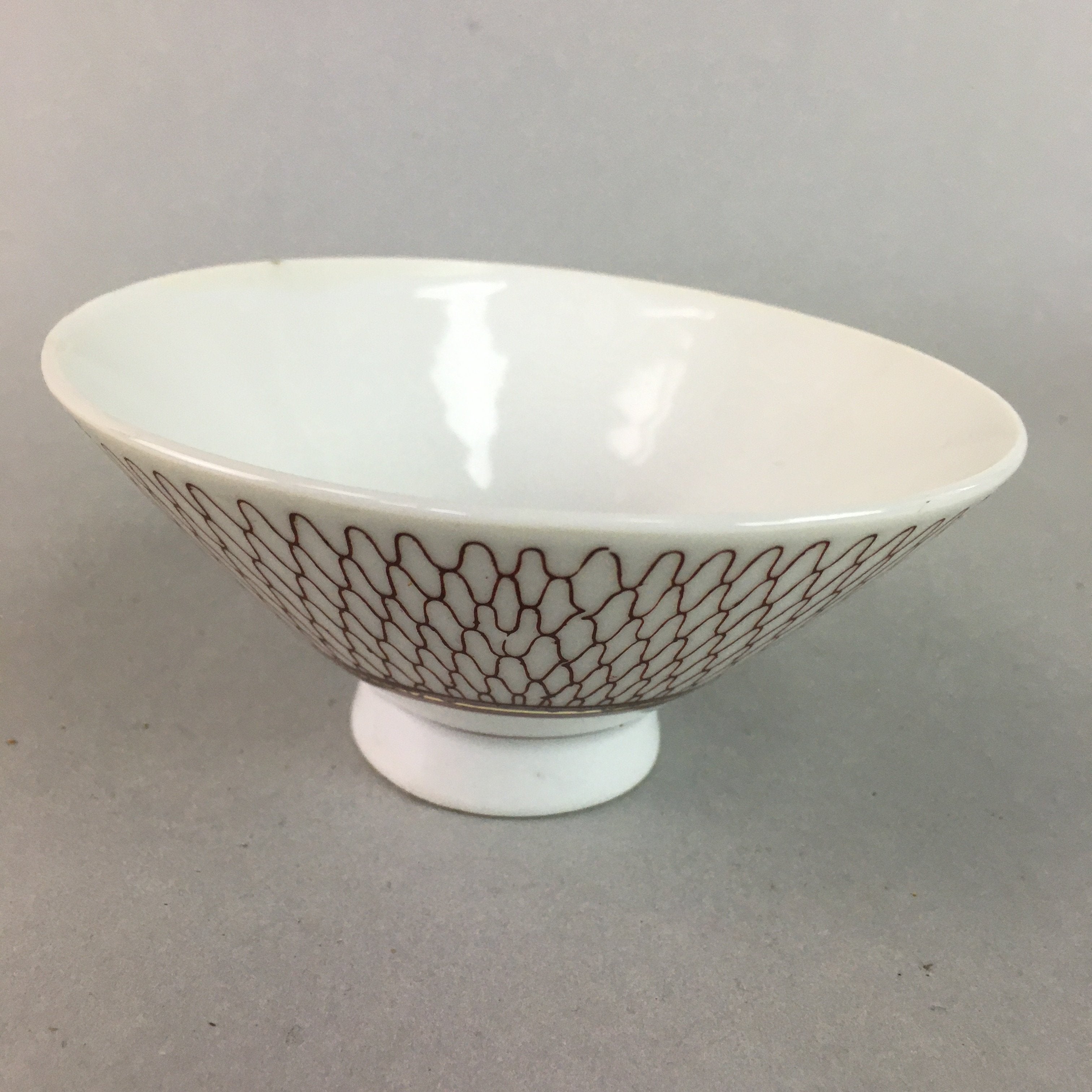 Japanese Porcelain Rice Bowl Vtg Chawan Red Geometric Net Pattern PP185