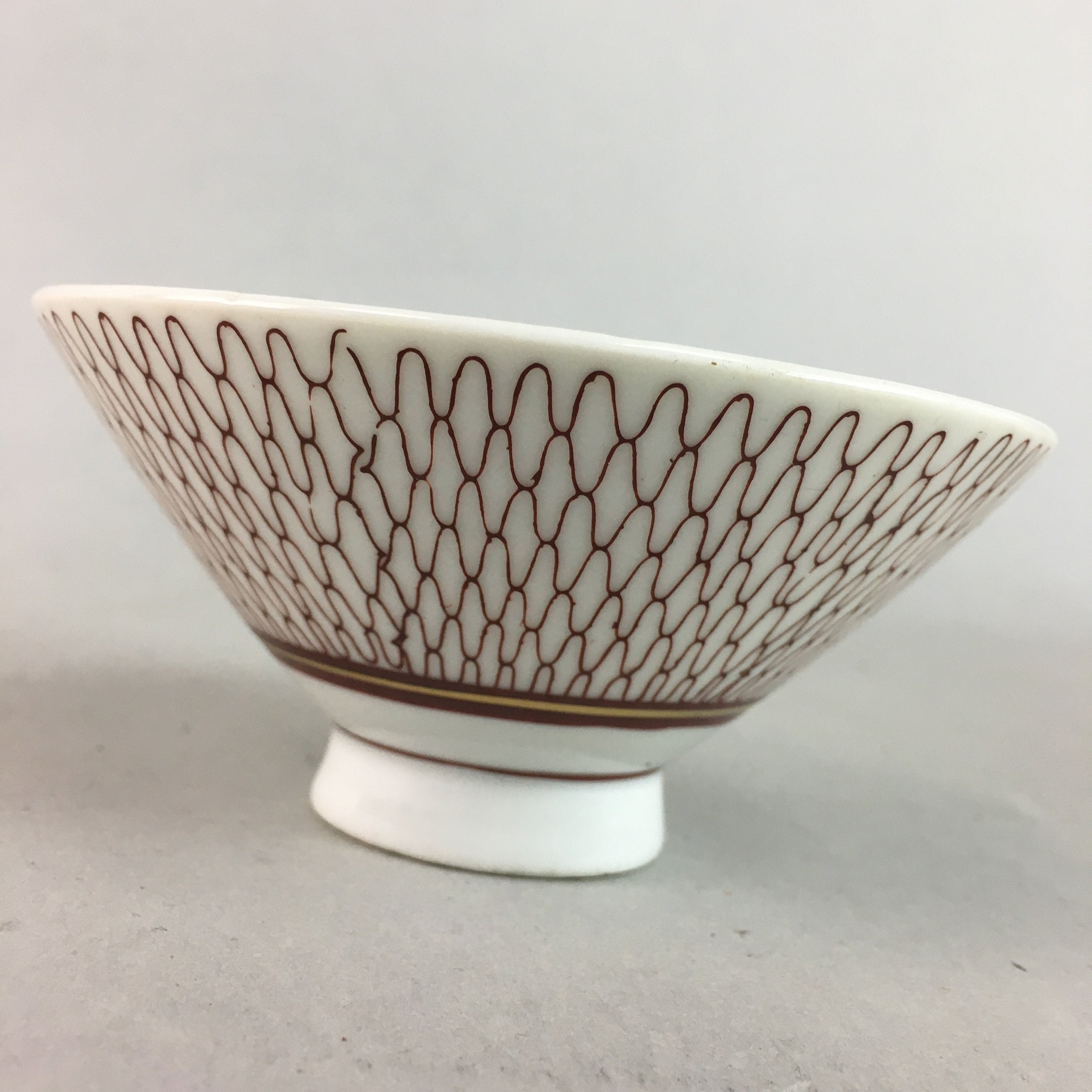 Japanese Porcelain Rice Bowl Vtg Chawan Red Geometric Net Pattern PP185