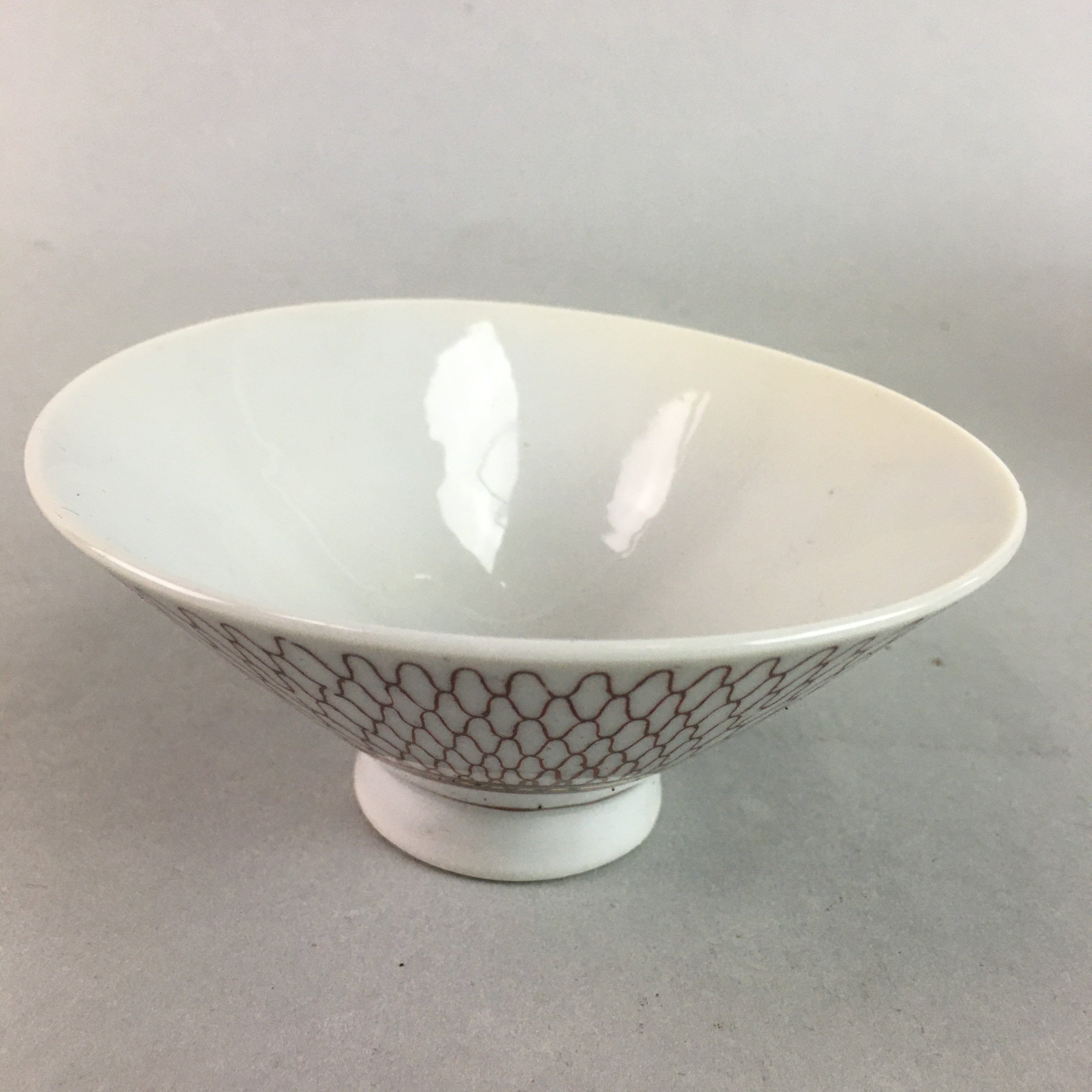 Japanese Porcelain Rice Bowl Vtg Chawan Red Geometric Net Pattern PP187