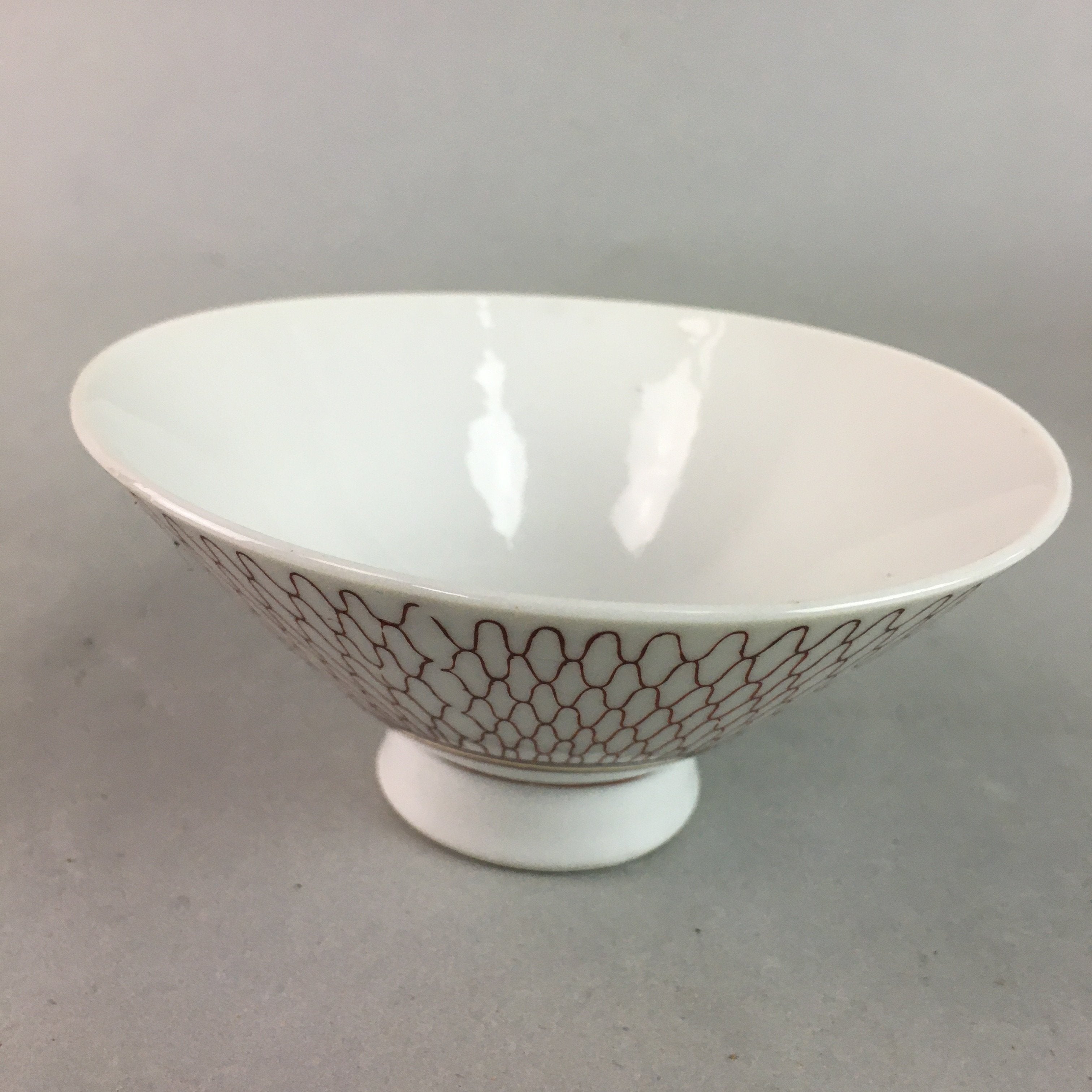 Japanese Porcelain Rice Bowl Vtg Chawan Red Geometric Net Pattern PP188