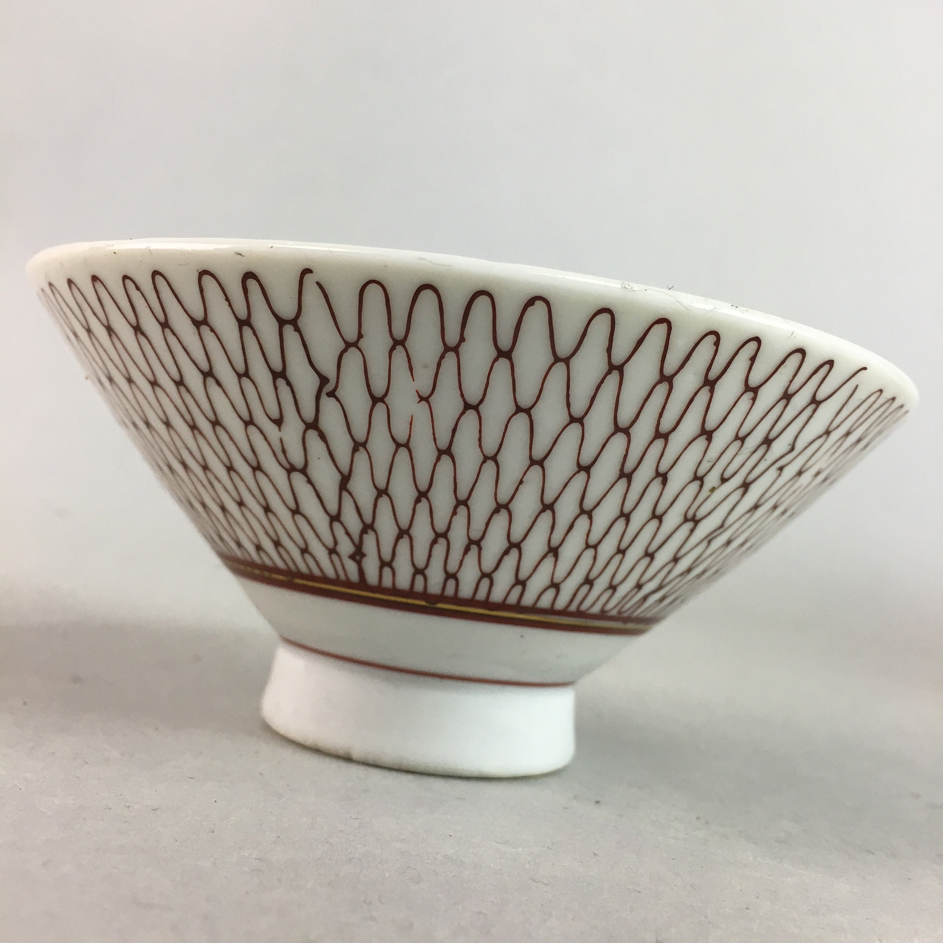 Japanese Porcelain Rice Bowl Vtg Chawan Red Geometric Net Pattern PP189