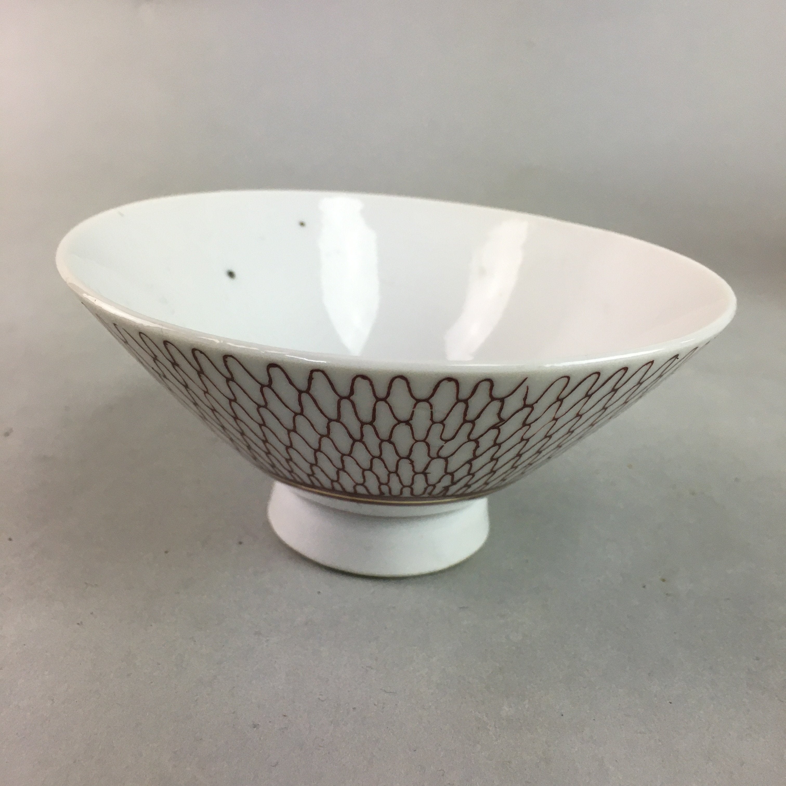 Japanese Porcelain Rice Bowl Vtg Chawan Red Geometric Net Pattern PP191