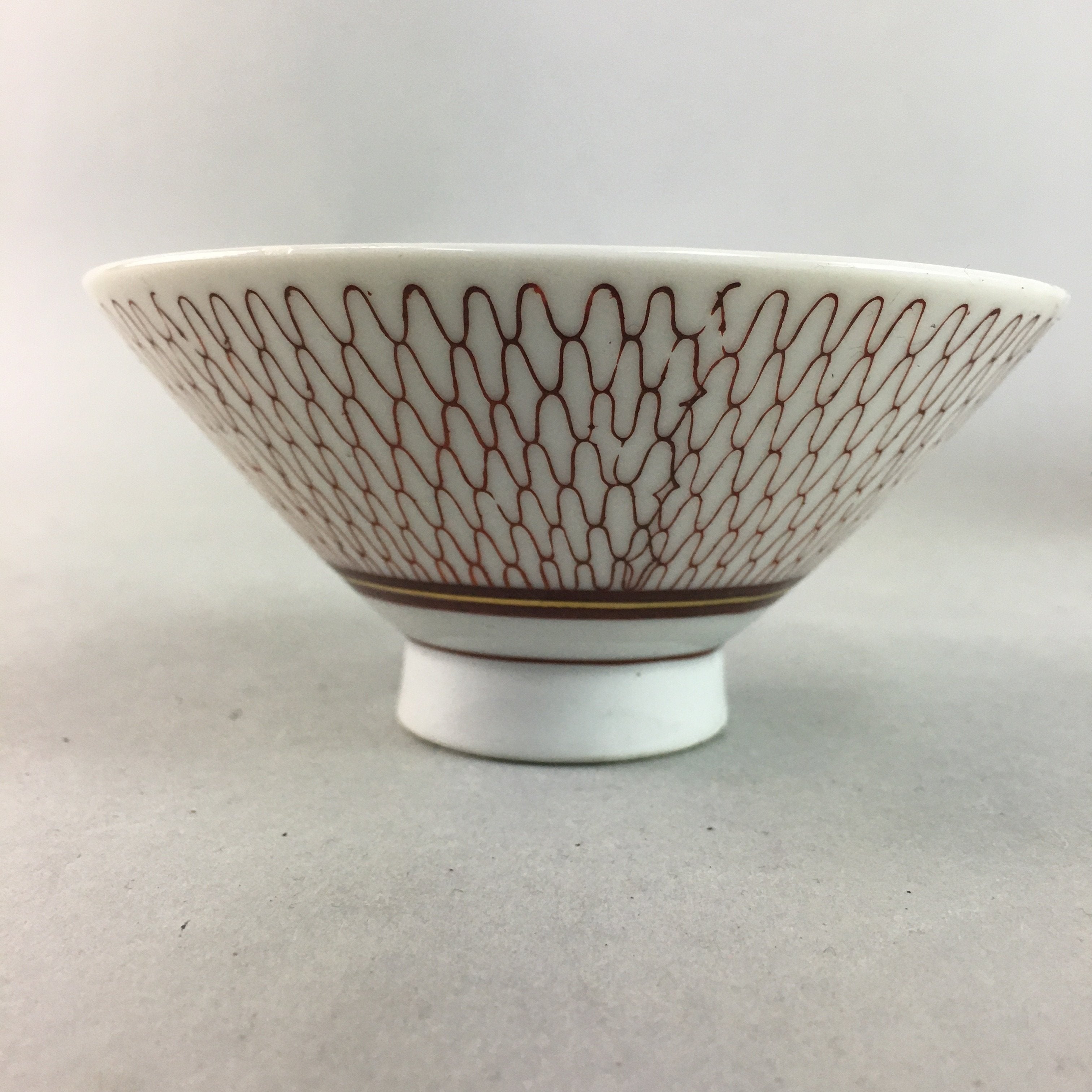 Japanese Porcelain Rice Bowl Vtg Chawan Red Geometric Net Pattern PP192