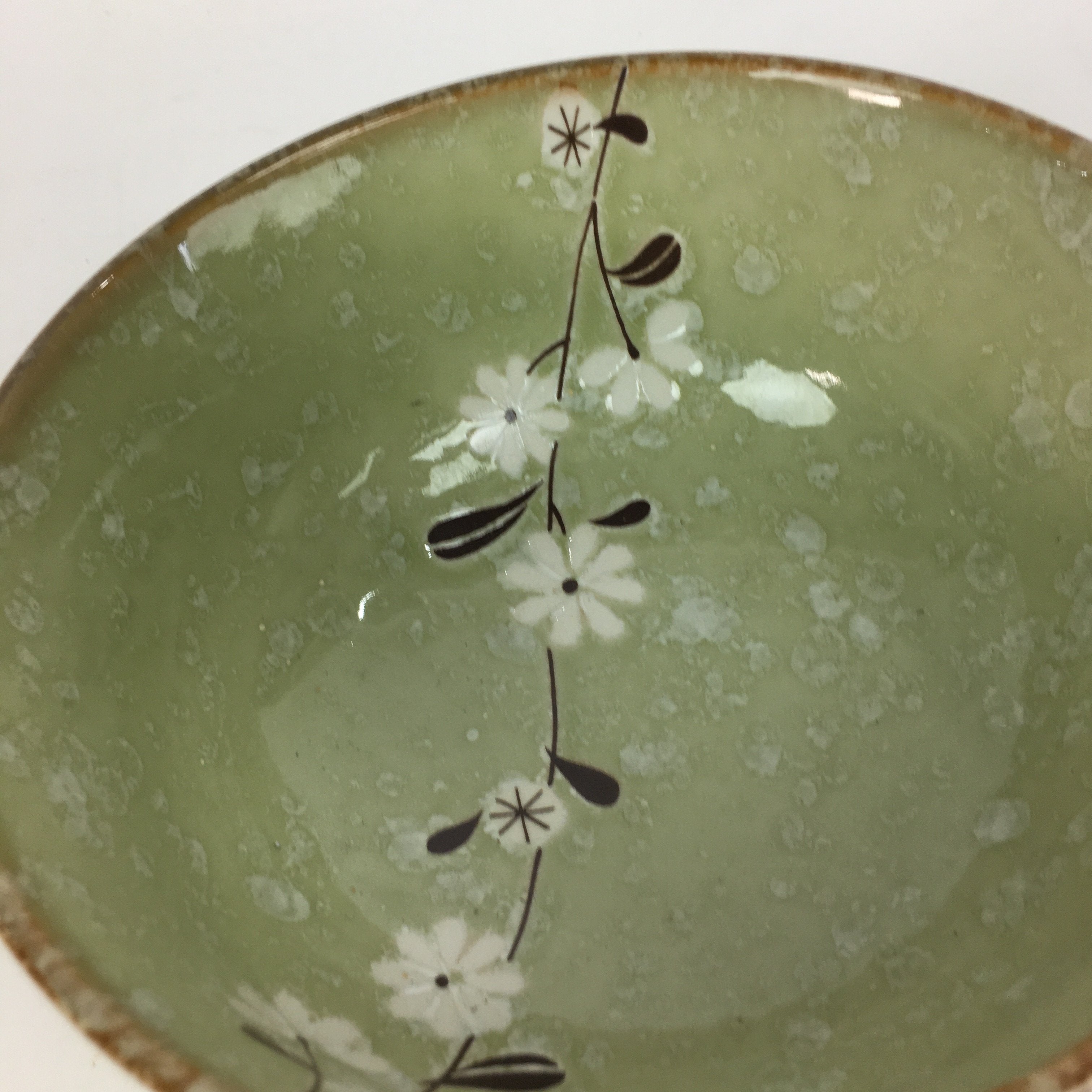 Japanese Porcelain Rice Bowl Vtg Green Mottled Pattern White Flowers Donburi PP6