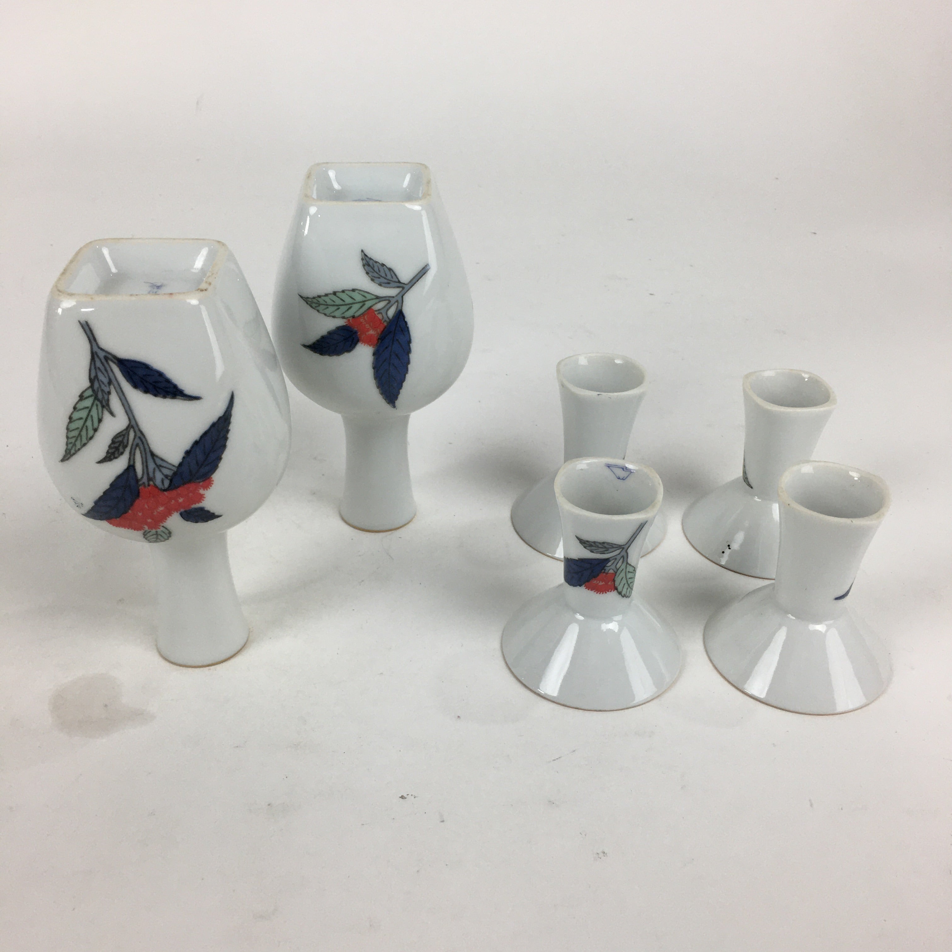Japanese Porcelain Sake Bottle Cup Set Vtg Guinomi Sakezuki Tokkuri White TS326